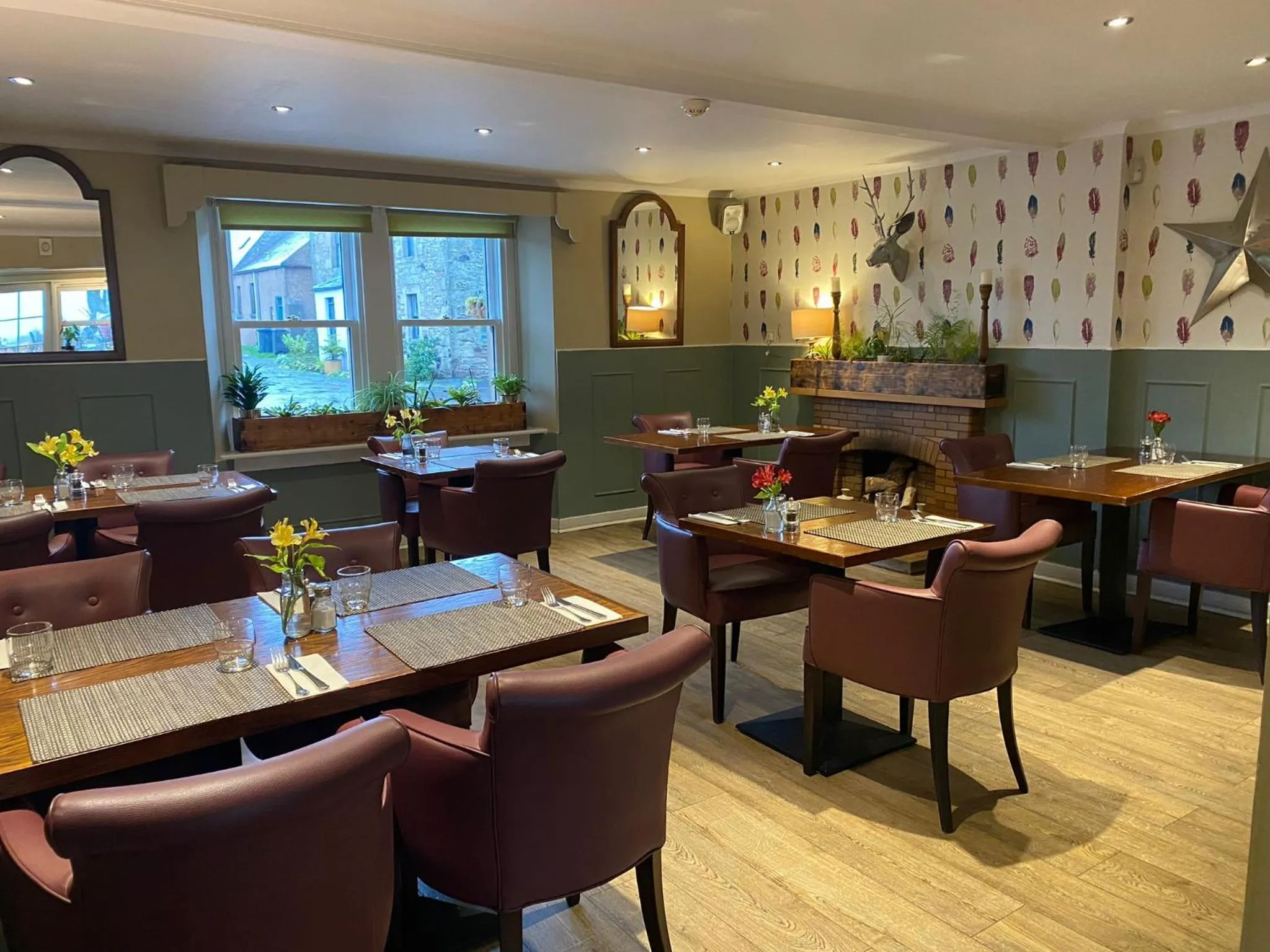 Restaurant/places to eat in Allanton Inn