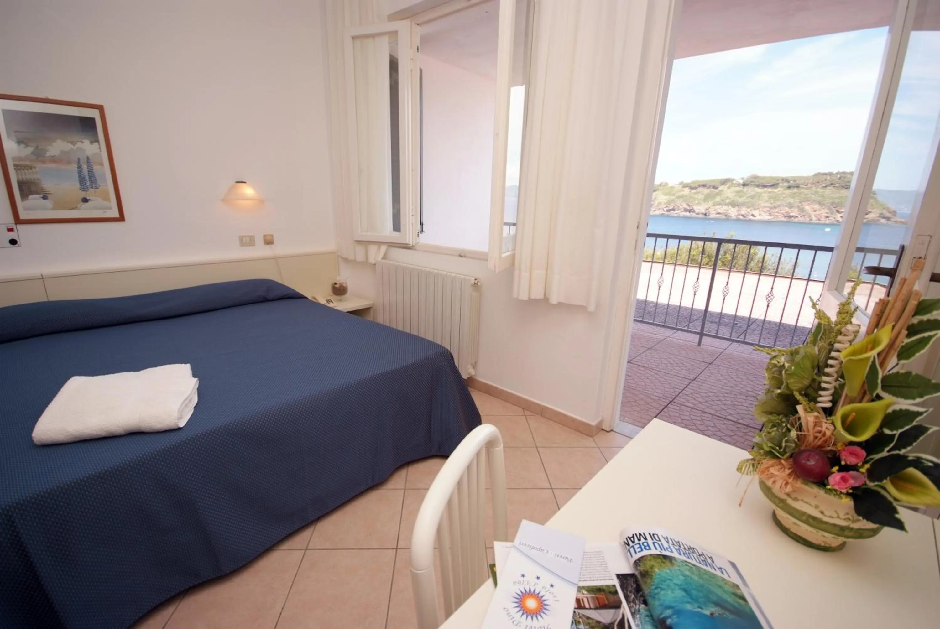 Day, Bed in Hotel Dino