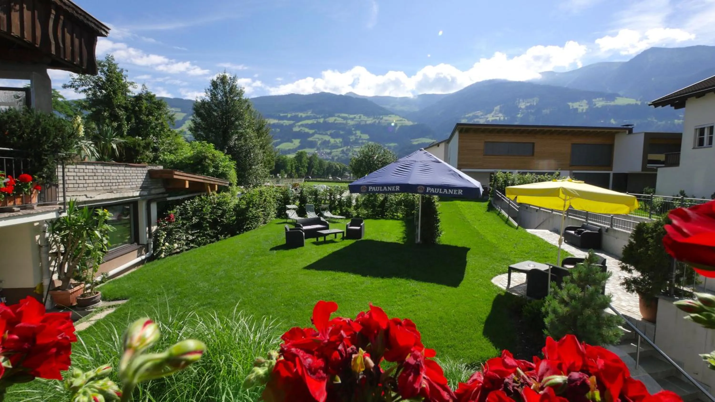 Garden view in Hotel & Apart Central