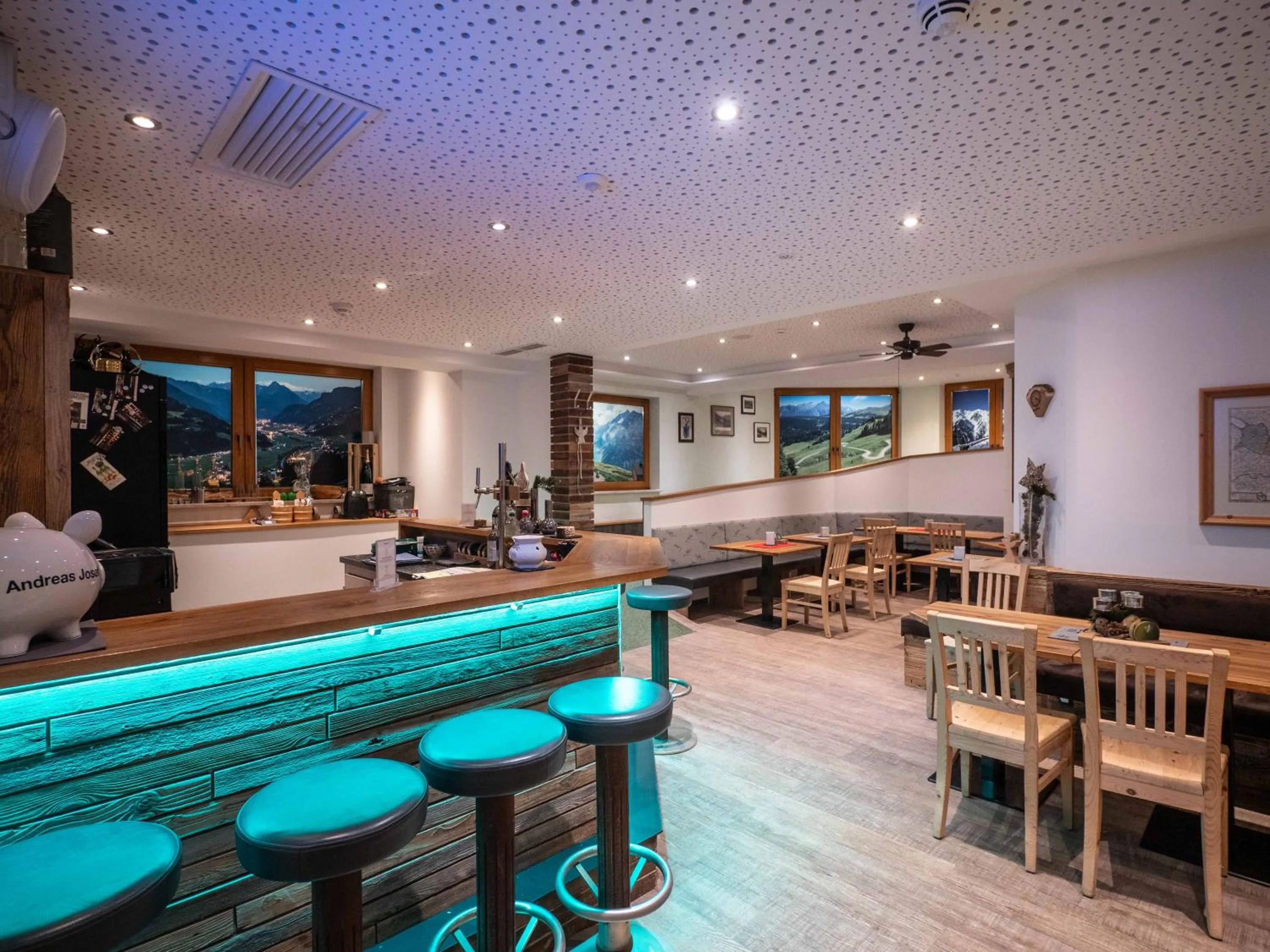 Lounge or bar in Hotel & Apart Central