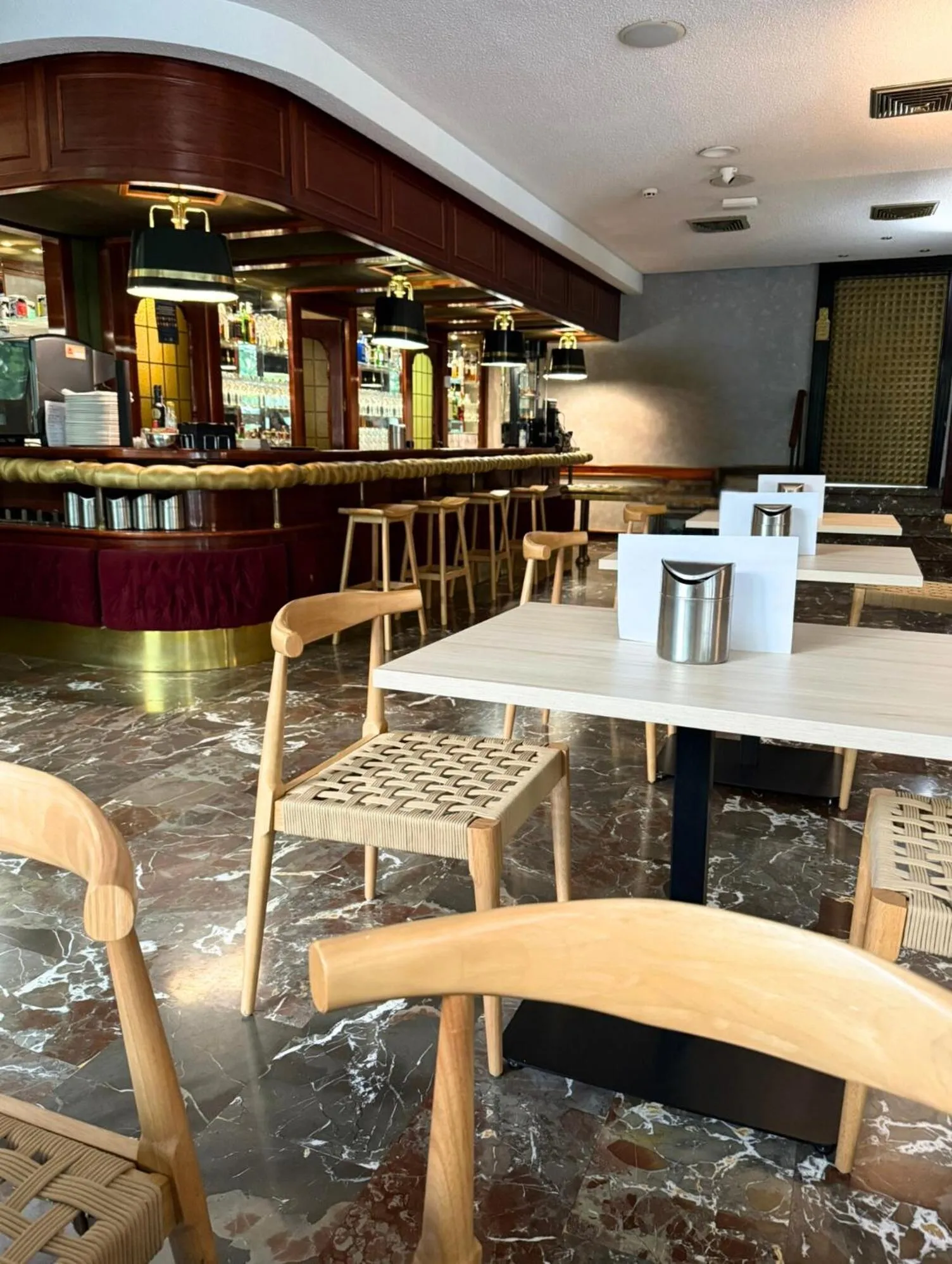 Lounge or bar in Hotel Condestable Iranzo