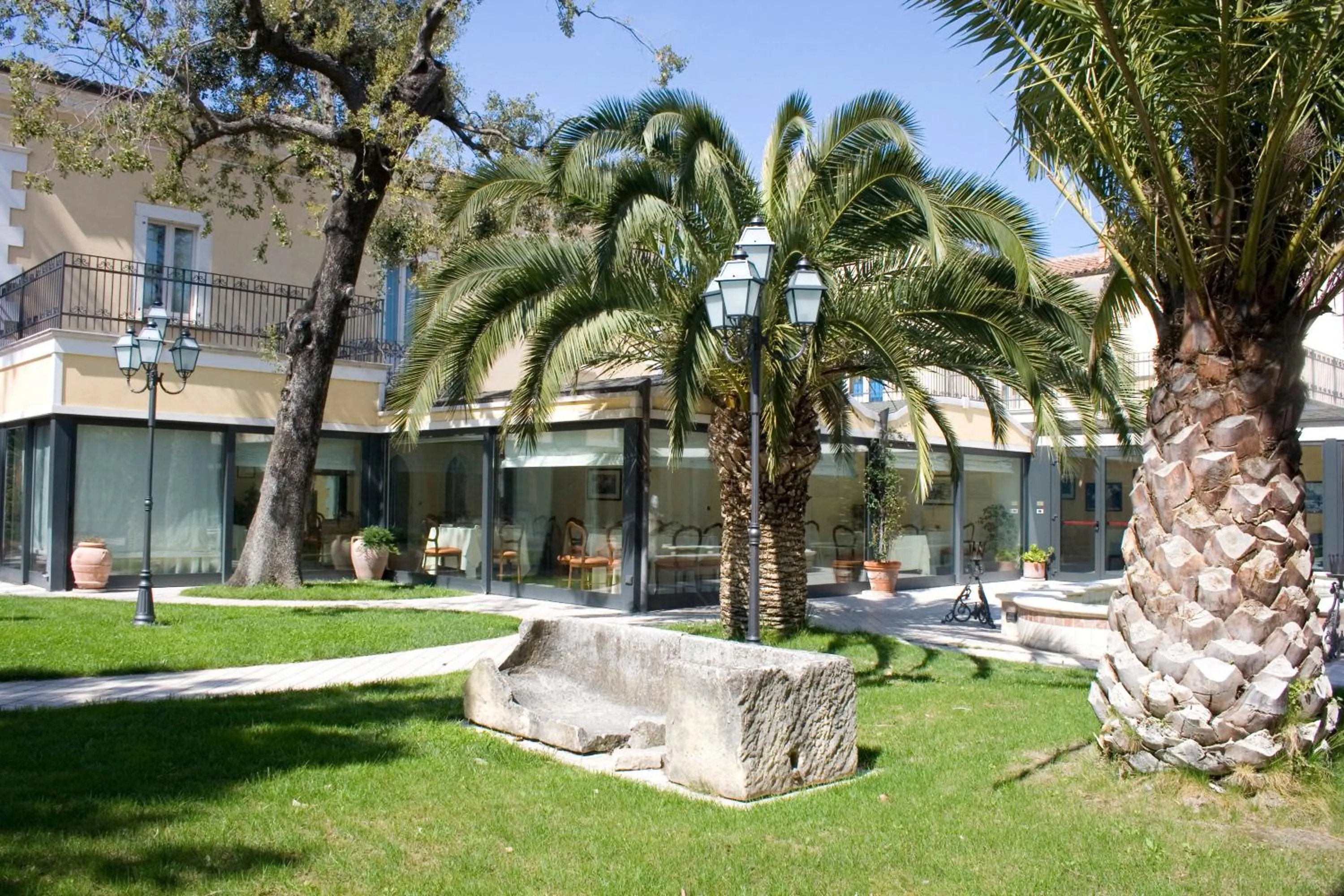 Facade/entrance in Regis Resort & Wellness