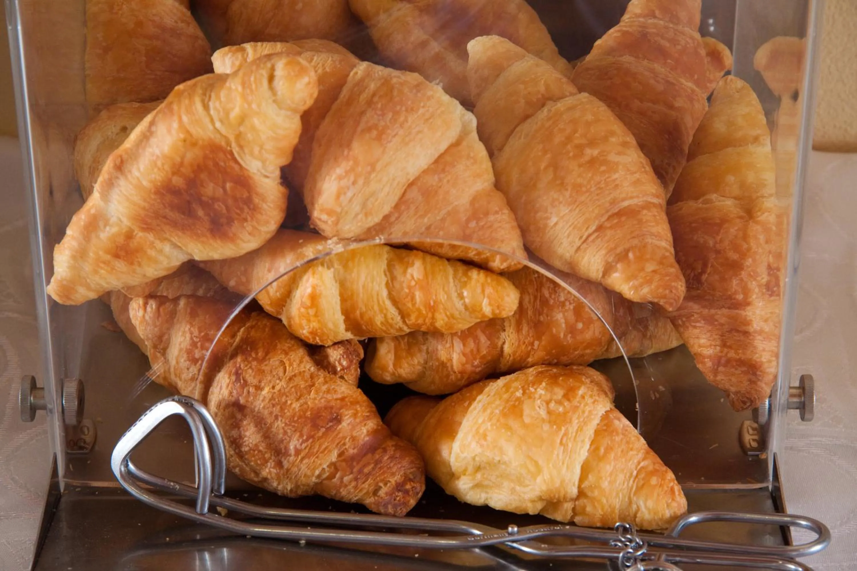 Buffet breakfast in ALK Hotelᵀᴹ