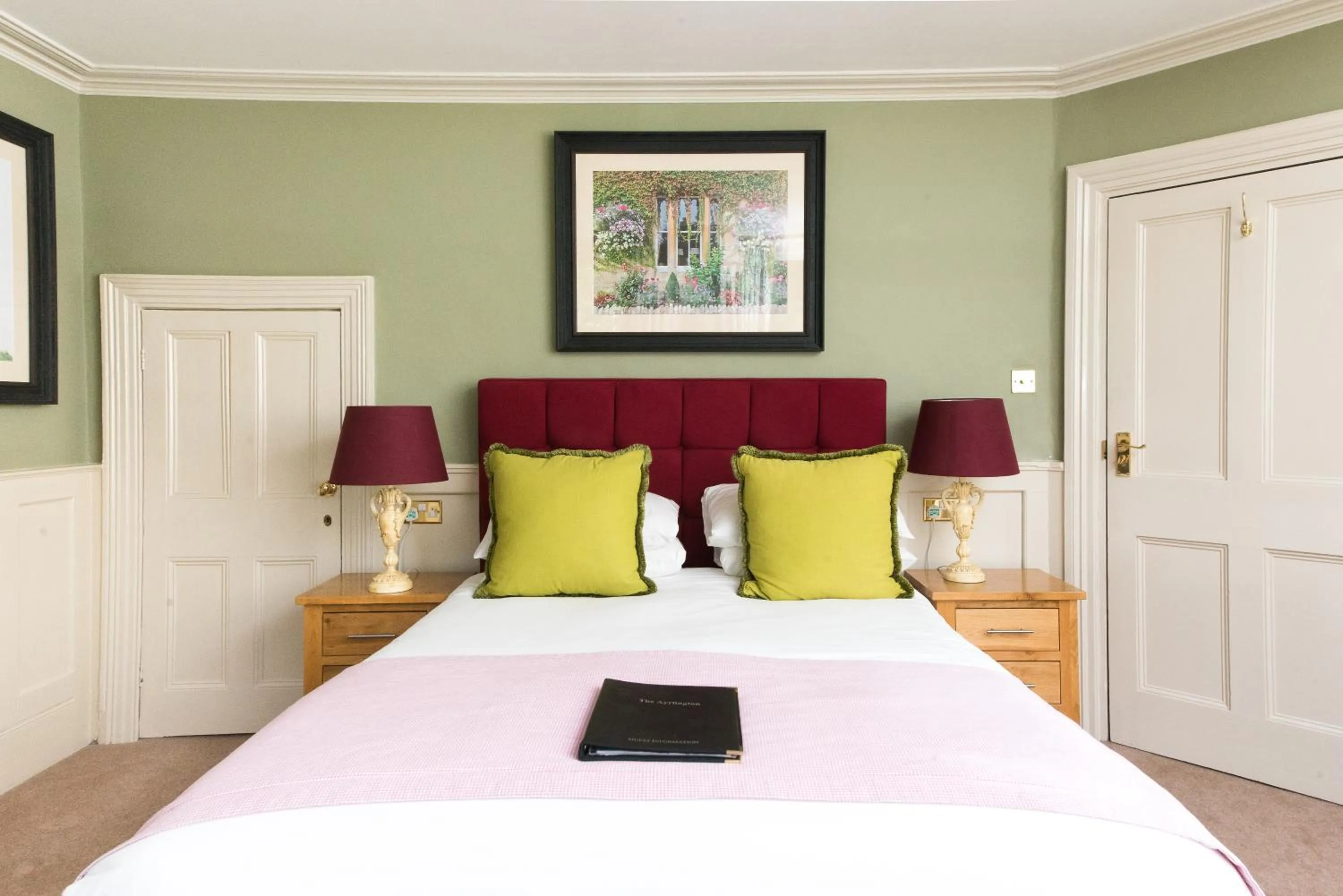 Bed in The Ayrlington Guesthouse