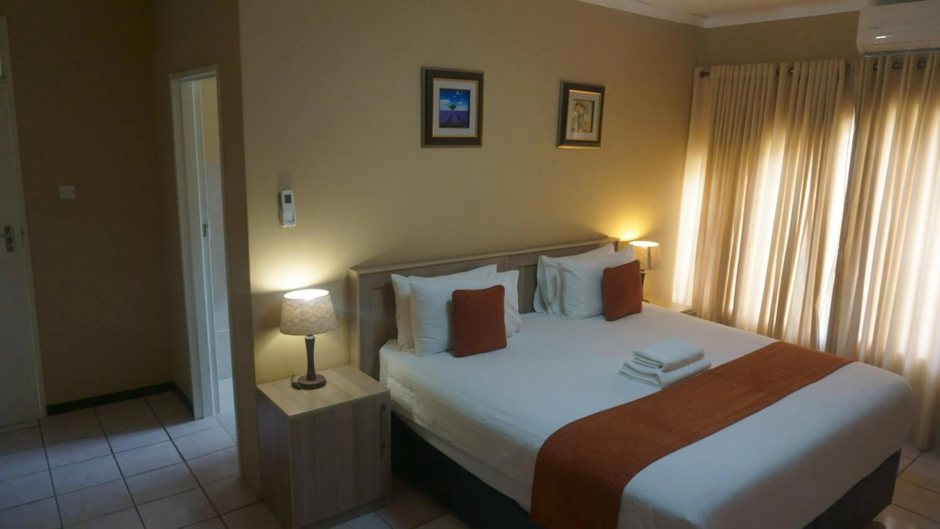 Photo of the whole room in Bridgeville Guest House( Pty) Ltd