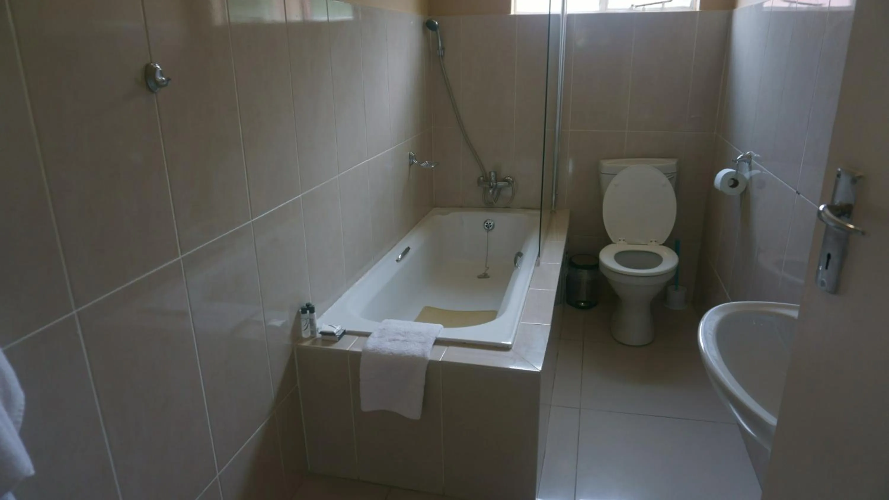 Bathroom in Bridgeville Guest House( Pty) Ltd