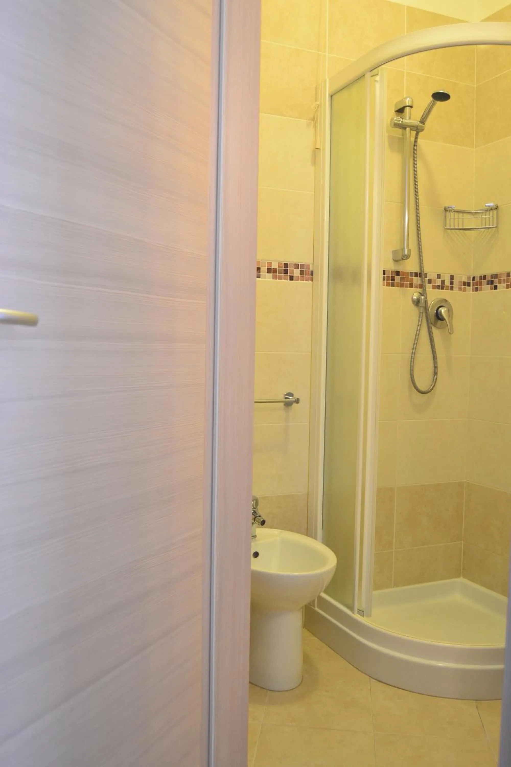 Shower in Hotel My Fair