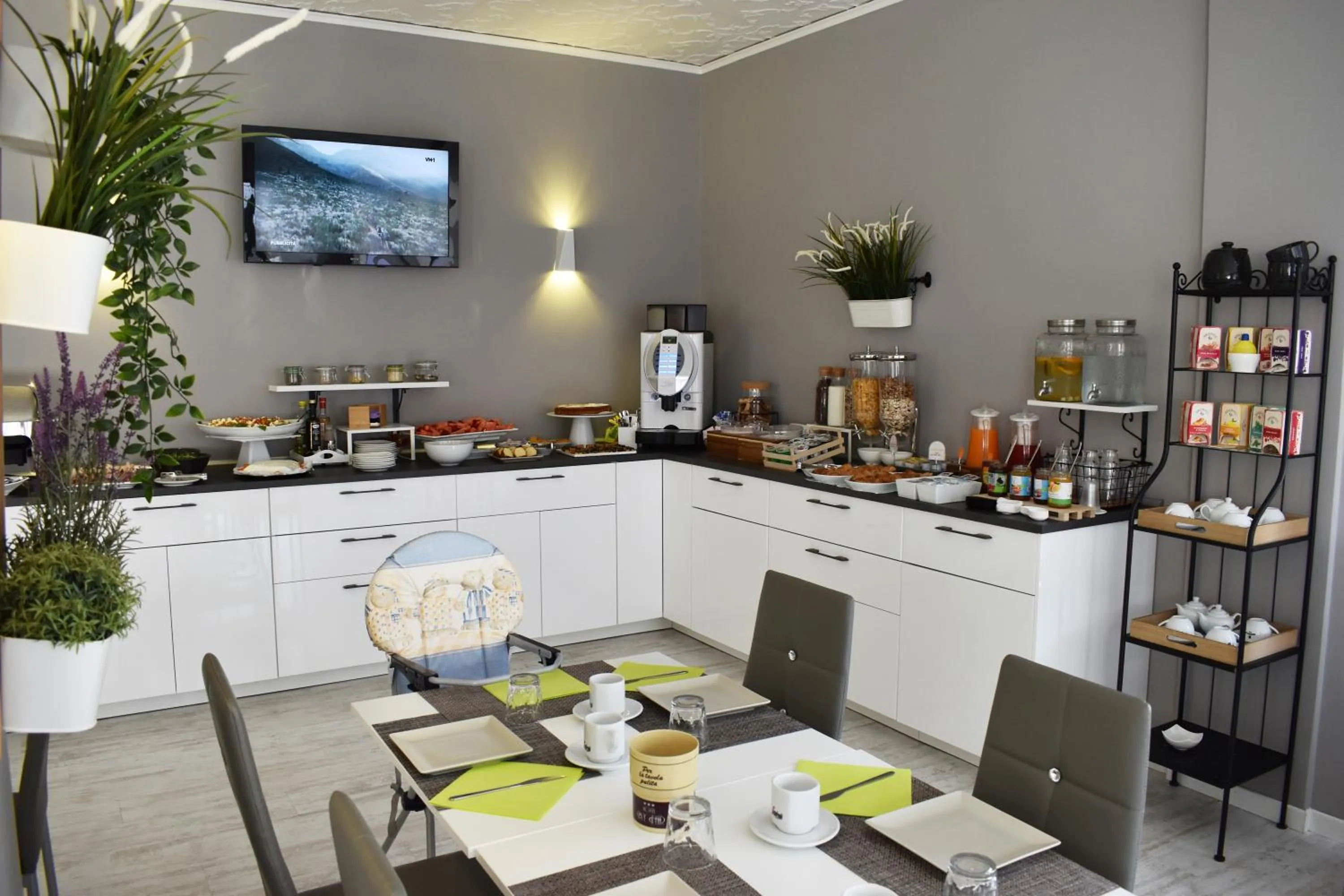 Food and drinks in Hotel My Fair