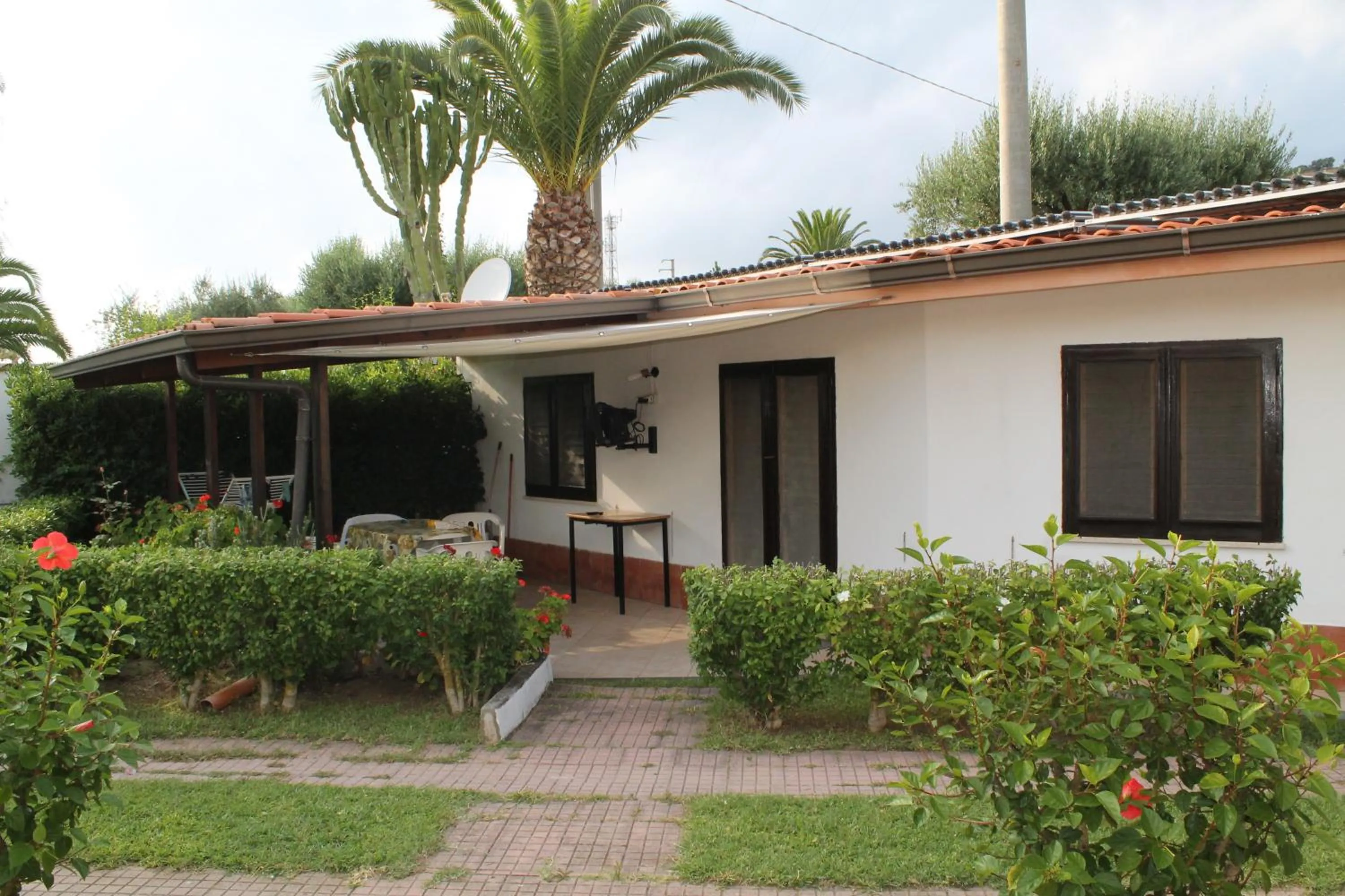 Facade/entrance in Rosy Hotel Residence