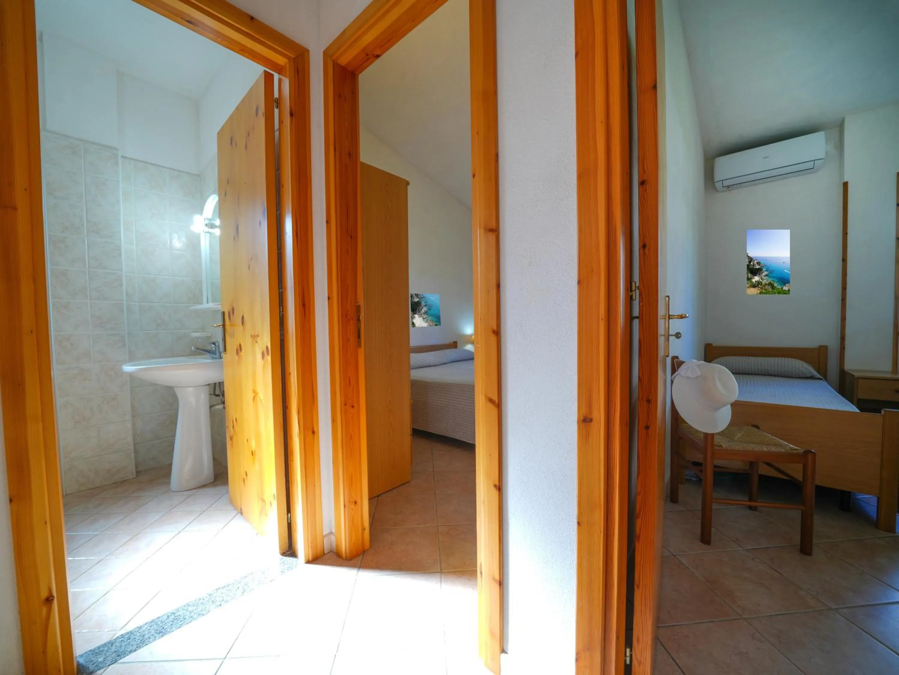 Photo of the whole room, Bed in Rosy Hotel Residence