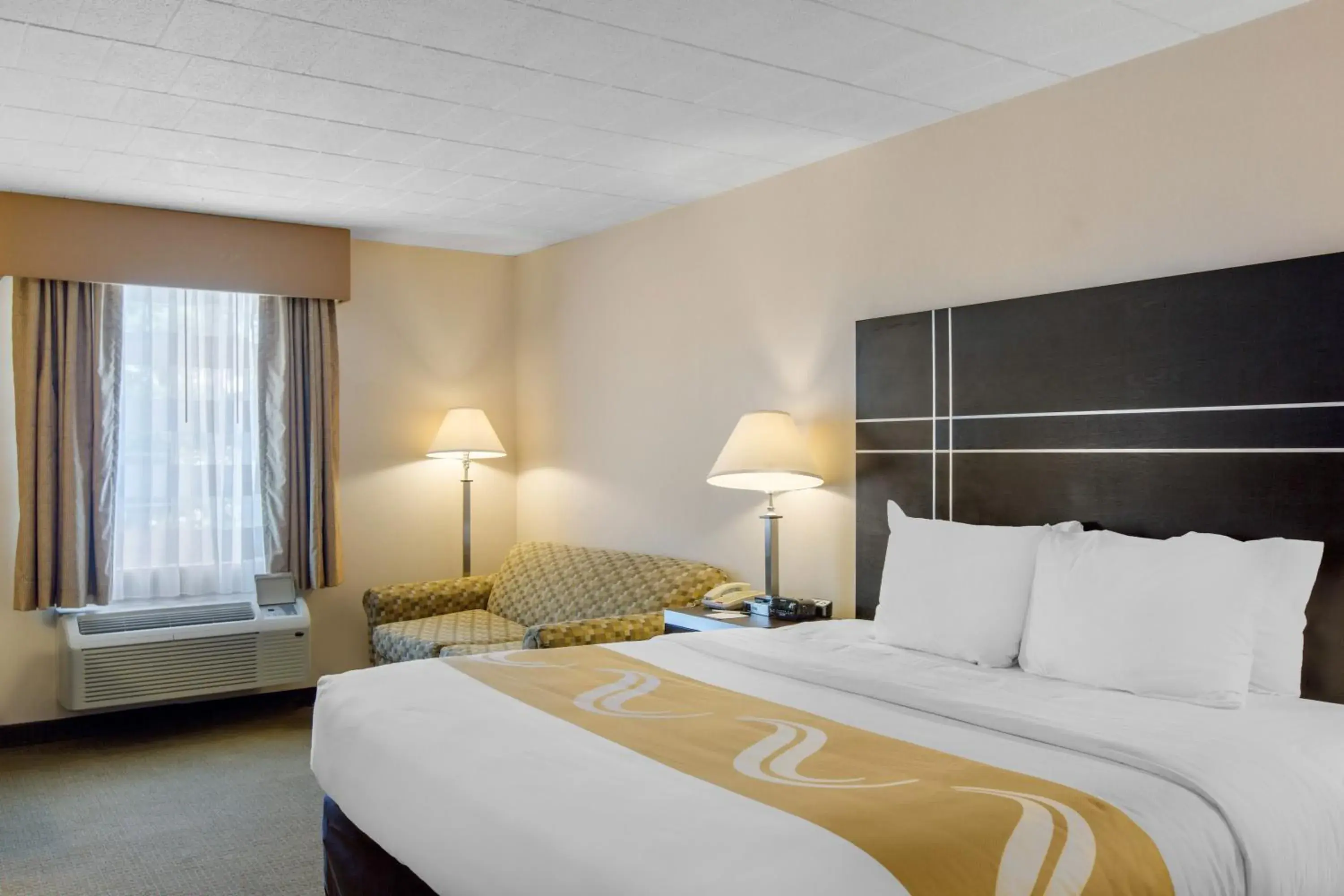 King Room with Roll-In Shower - Accessible/Non-Smoking in Quality Inn Ledgewood - Dover King Room with Roll-In Shower - Accessible/Non-Smoking in Quality Inn Ledgewood - Dover