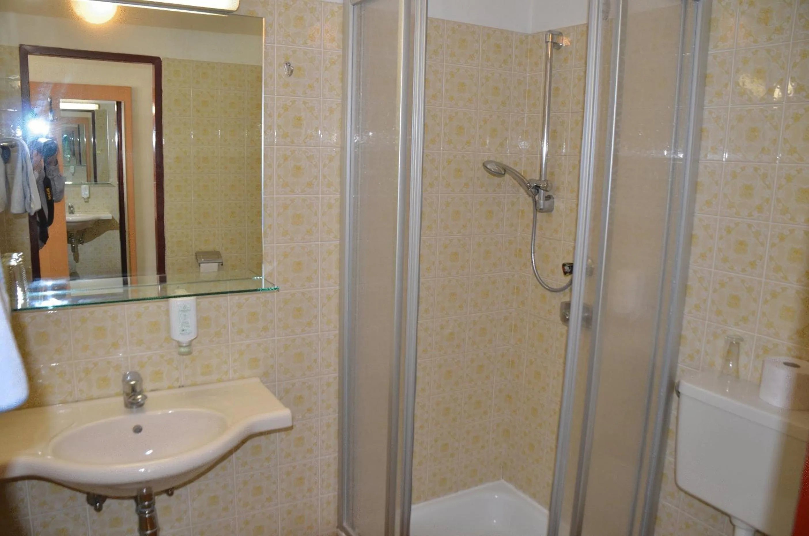 Bathroom in Hotel Garni