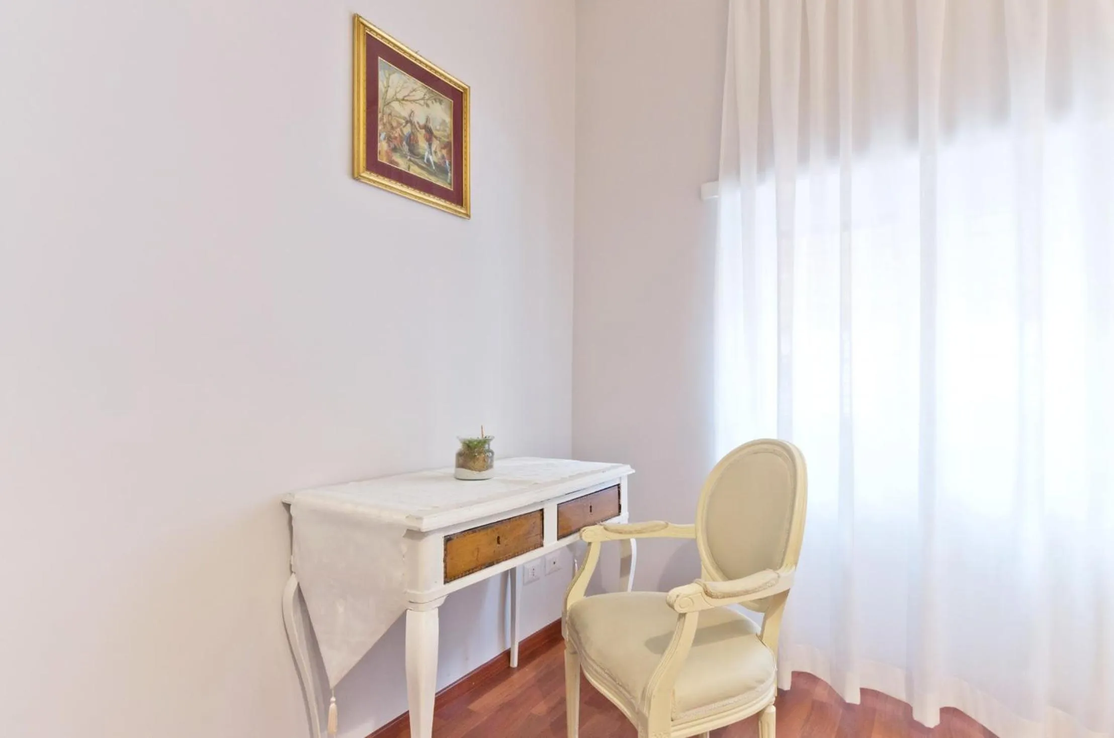 Decorative detail in Liberty Trastevere B&B