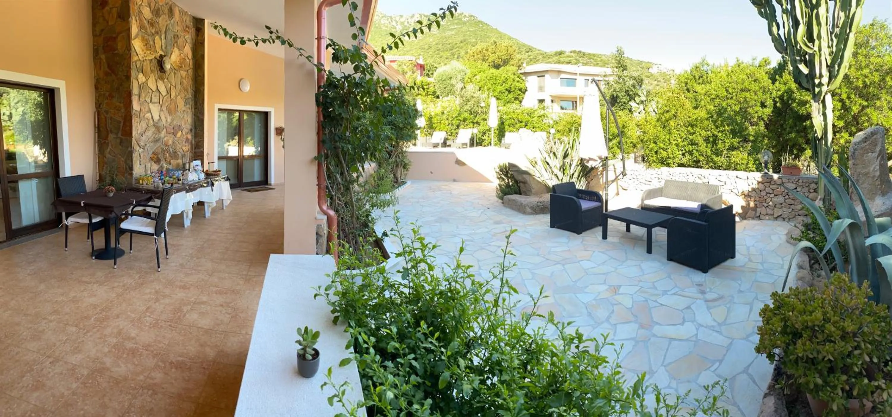 Property building in Casa Mariluka