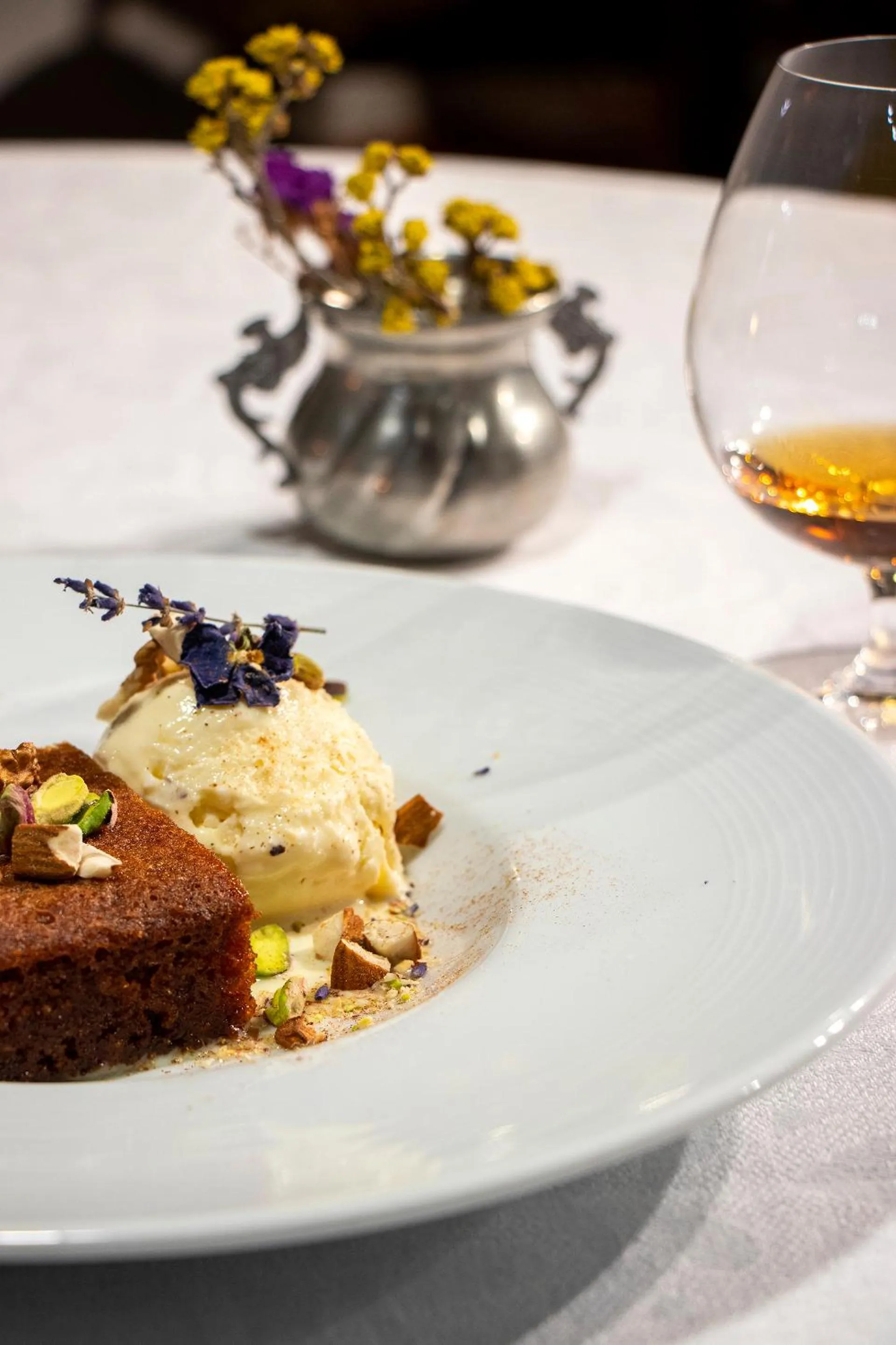 Restaurant/places to eat in Ktima Bellou