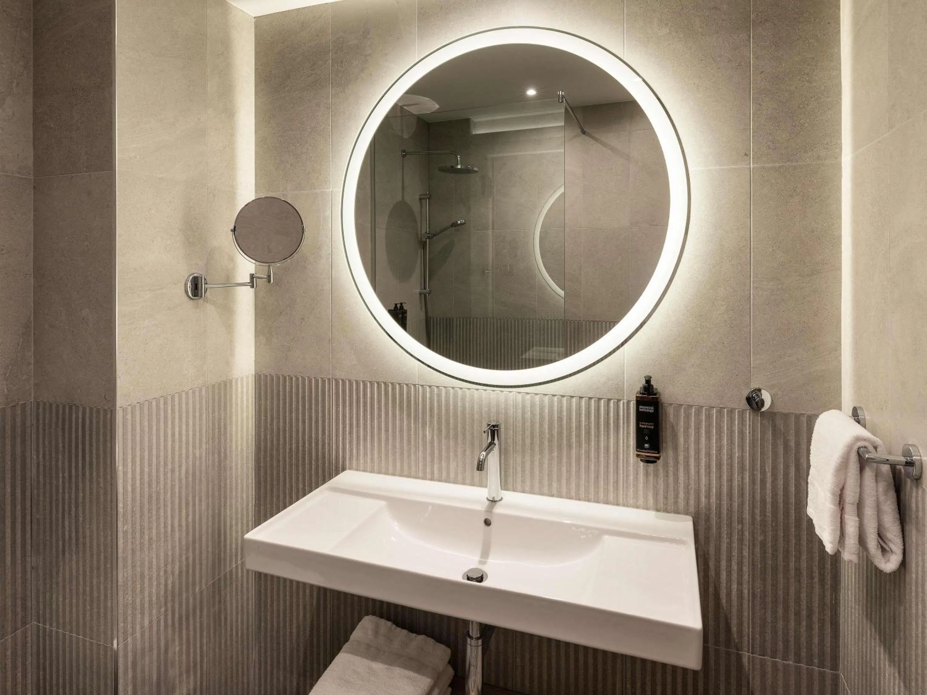 Bedroom in Mercure Sofia City