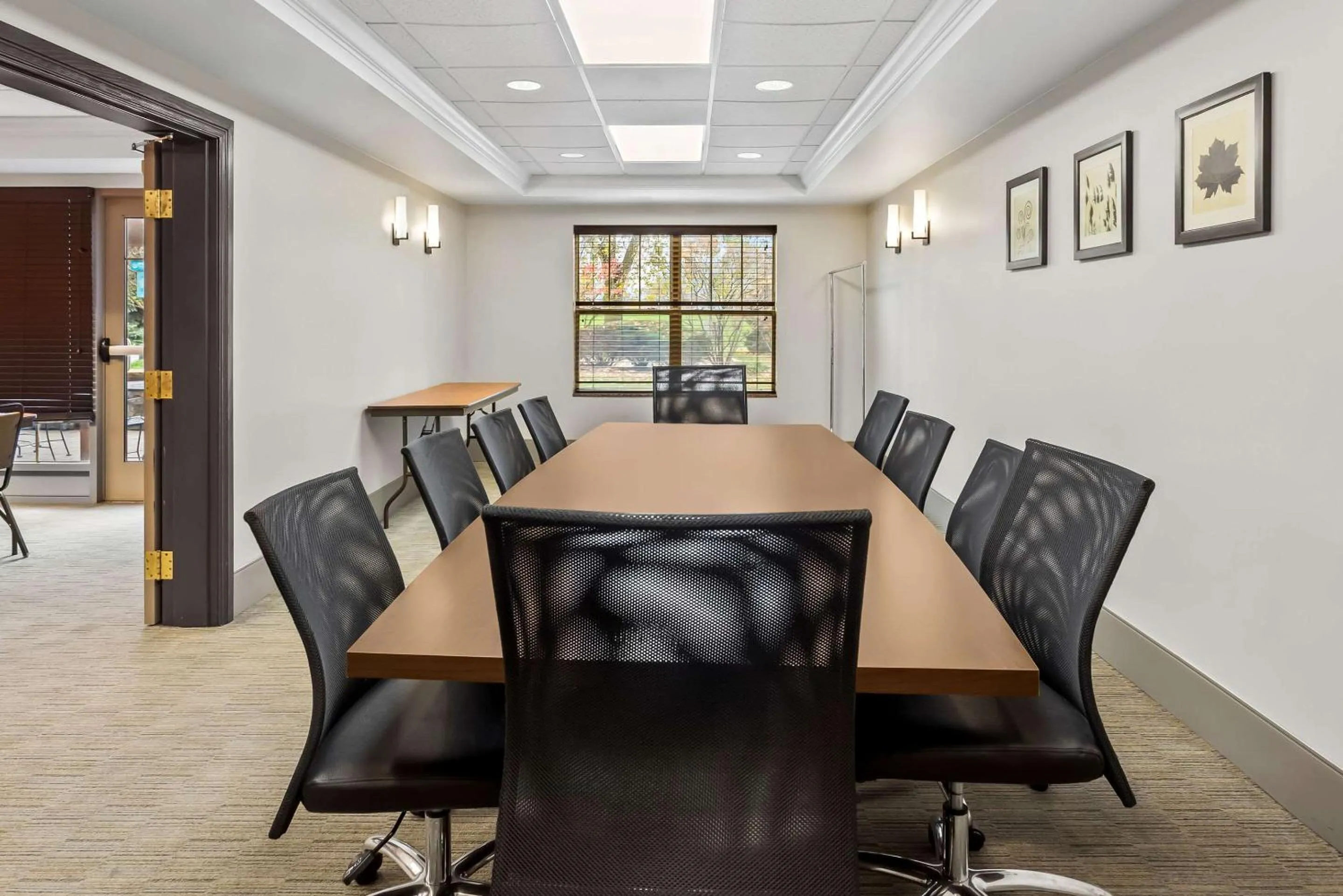 Meeting/conference room in Country Inn & Suites by Radisson, Portage, IN