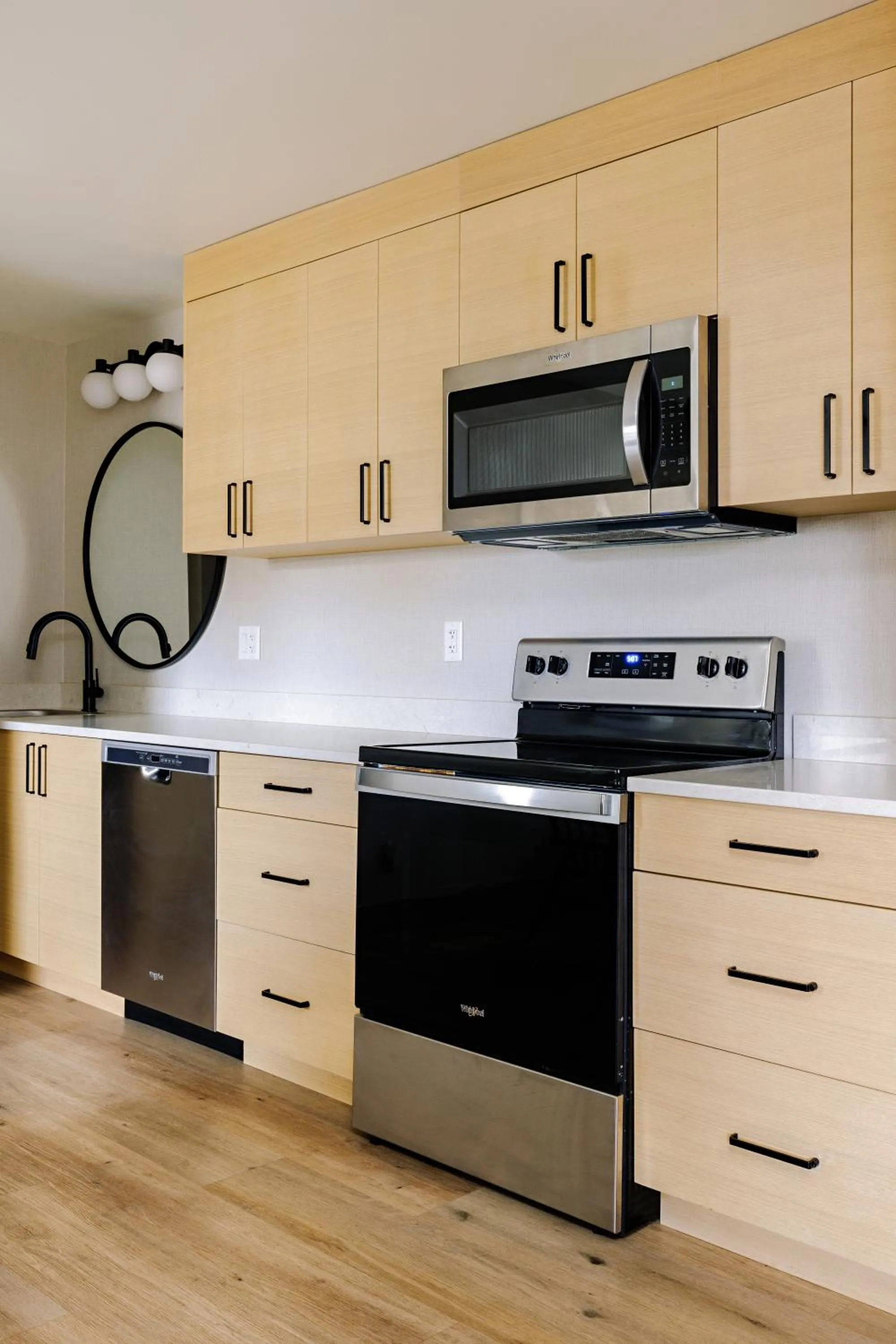 Kitchen or kitchenette in Balcomo, a Ramada by Wyndham