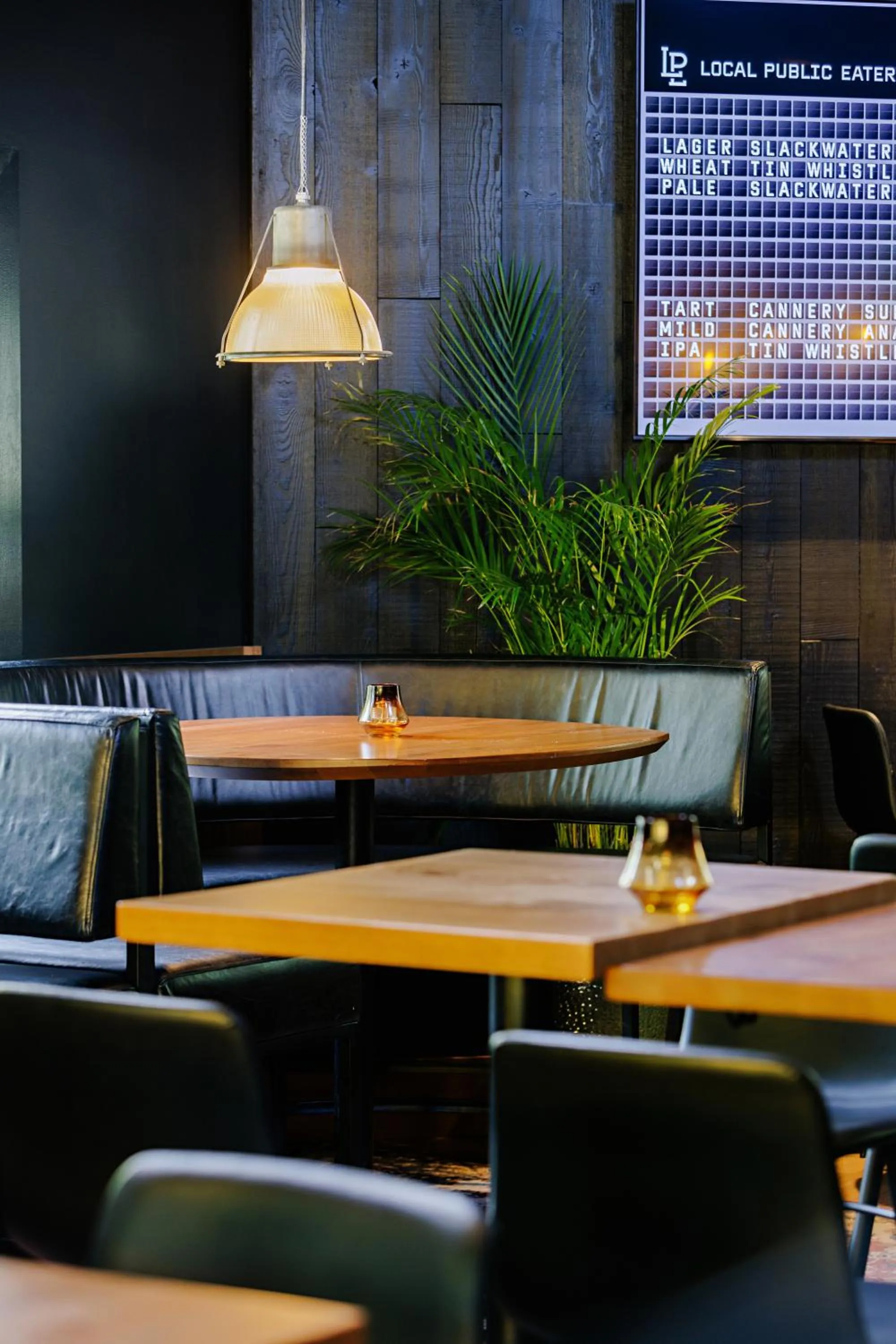 Restaurant/places to eat in Balcomo, a Ramada by Wyndham