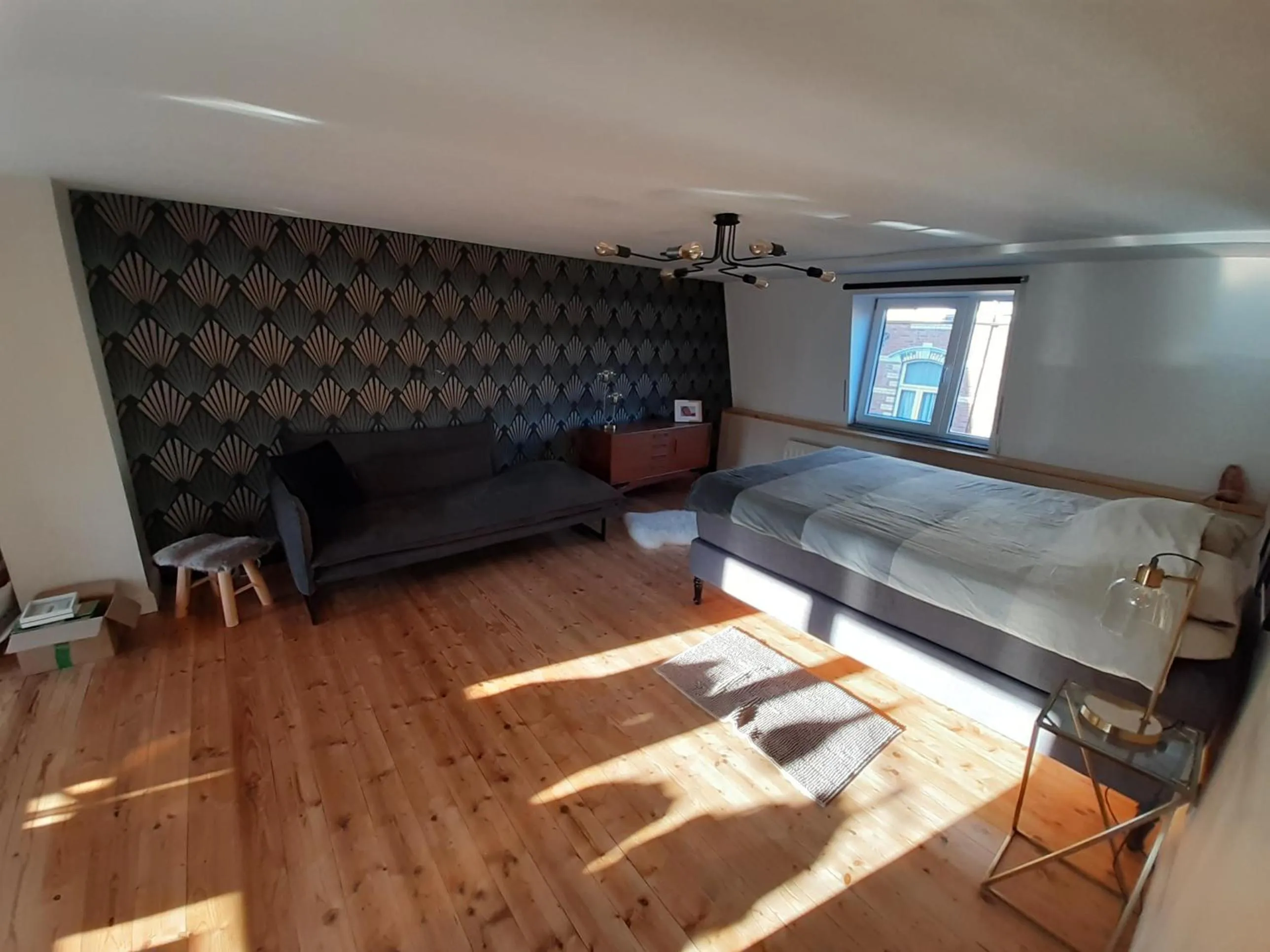 Bed in Office des bons enfants