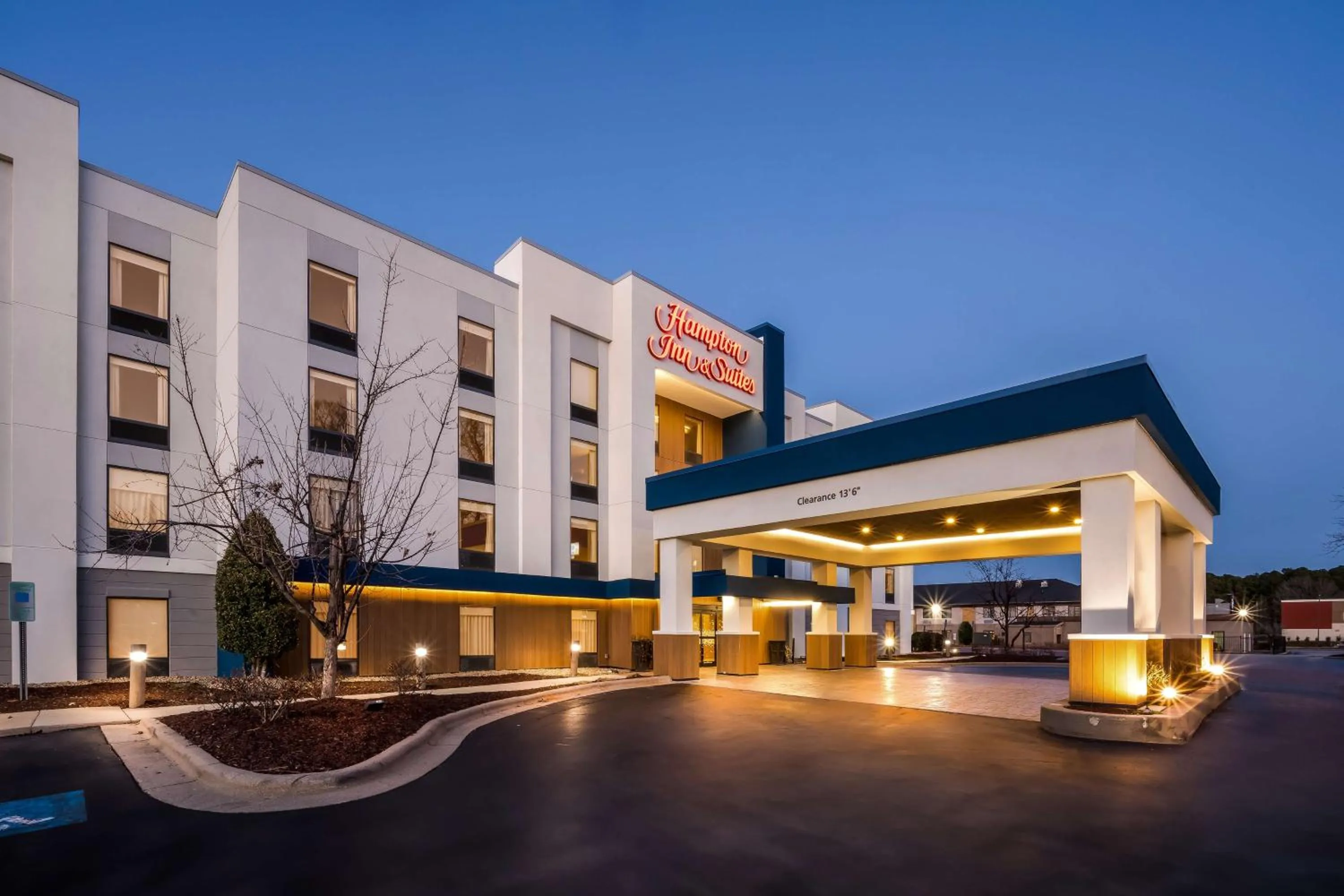 Property building in Hampton Inn & Suites Wilson I-95