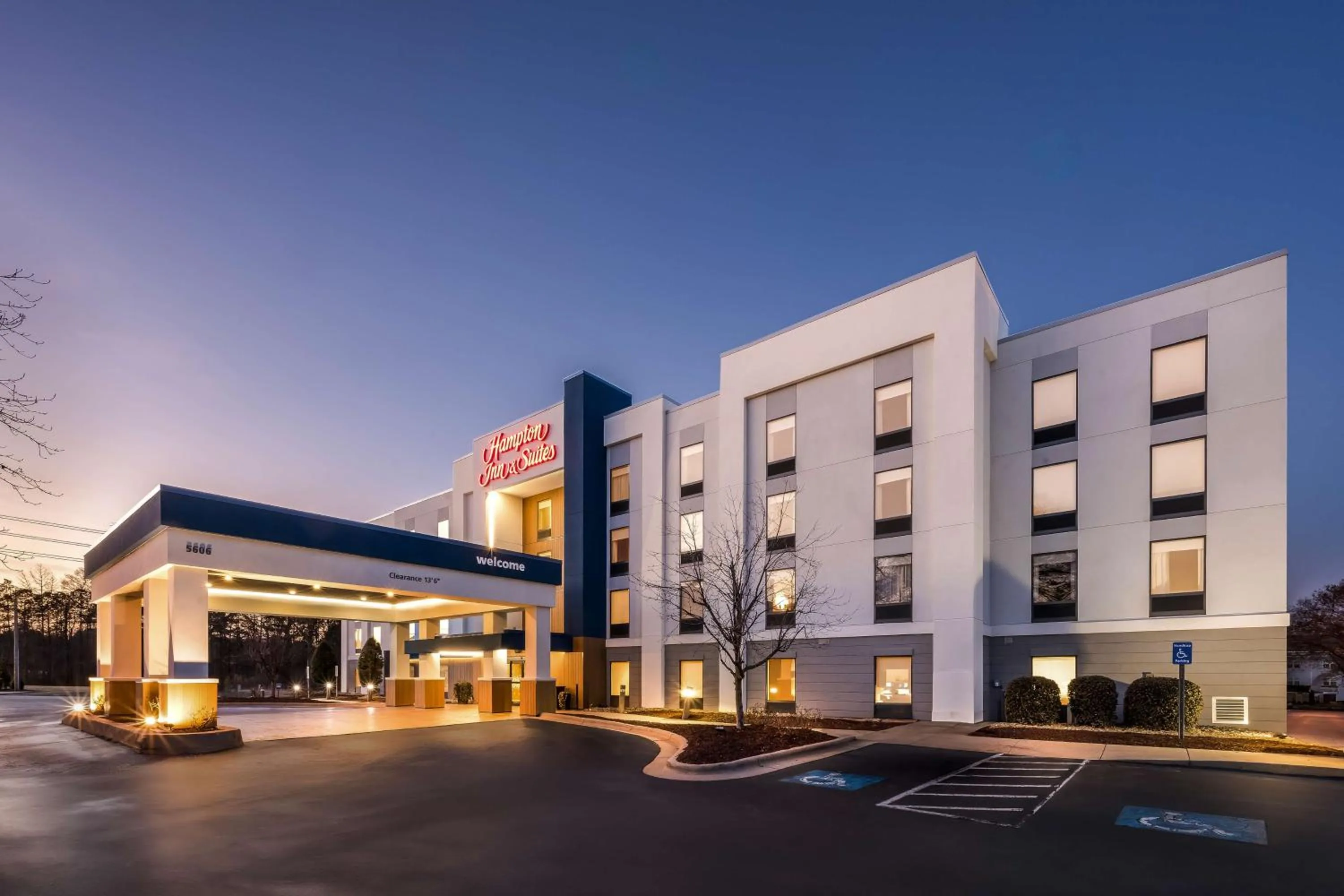 Property building in Hampton Inn & Suites Wilson I-95