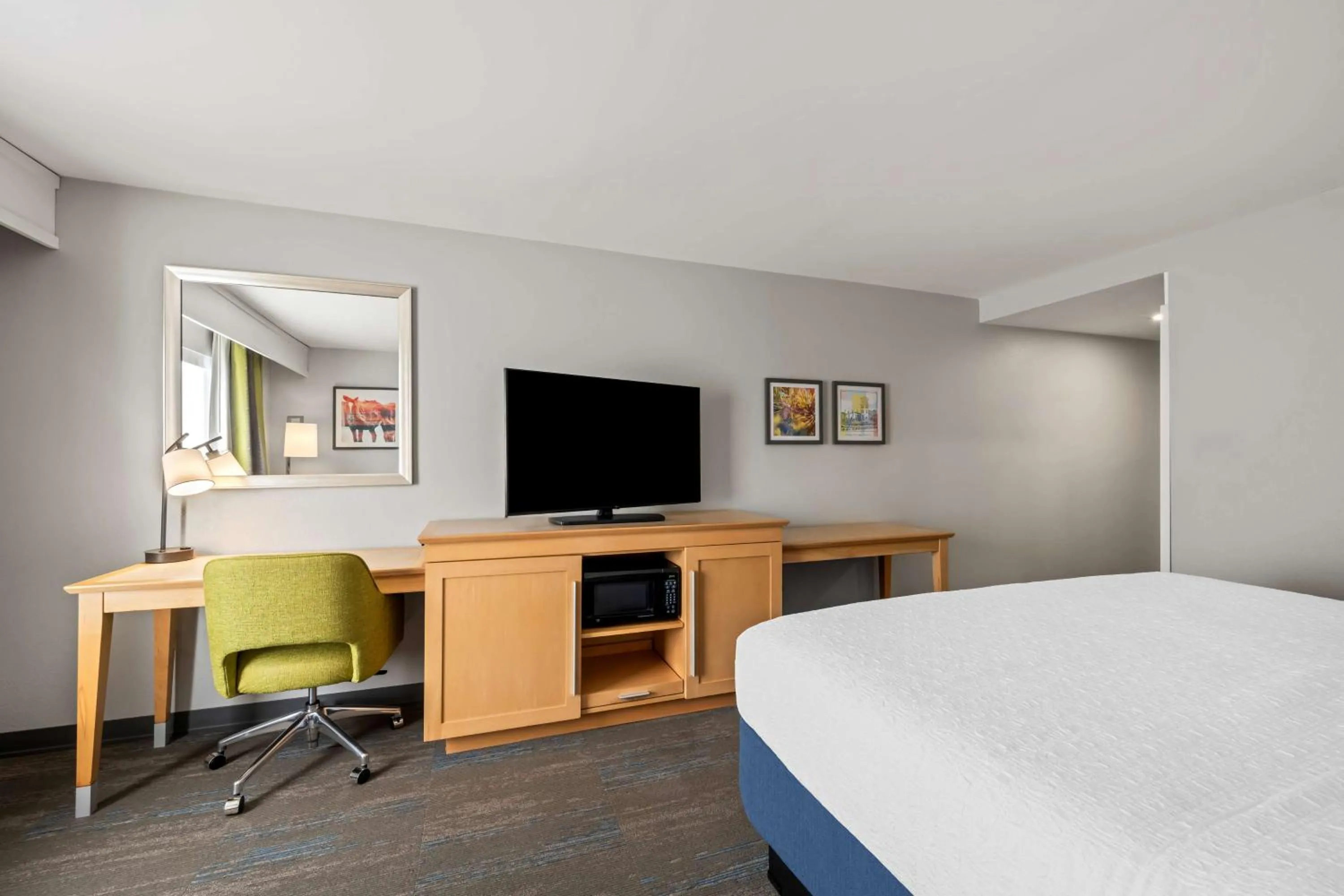 Bedroom, Bed in Hampton Inn & Suites Wilson I-95