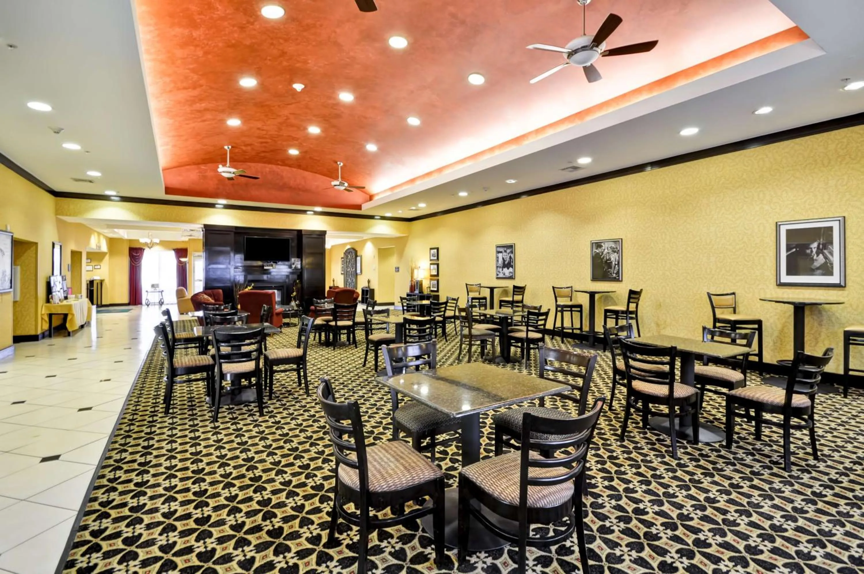 Restaurant/places to eat in Homewood Suites by Hilton Tulsa-South