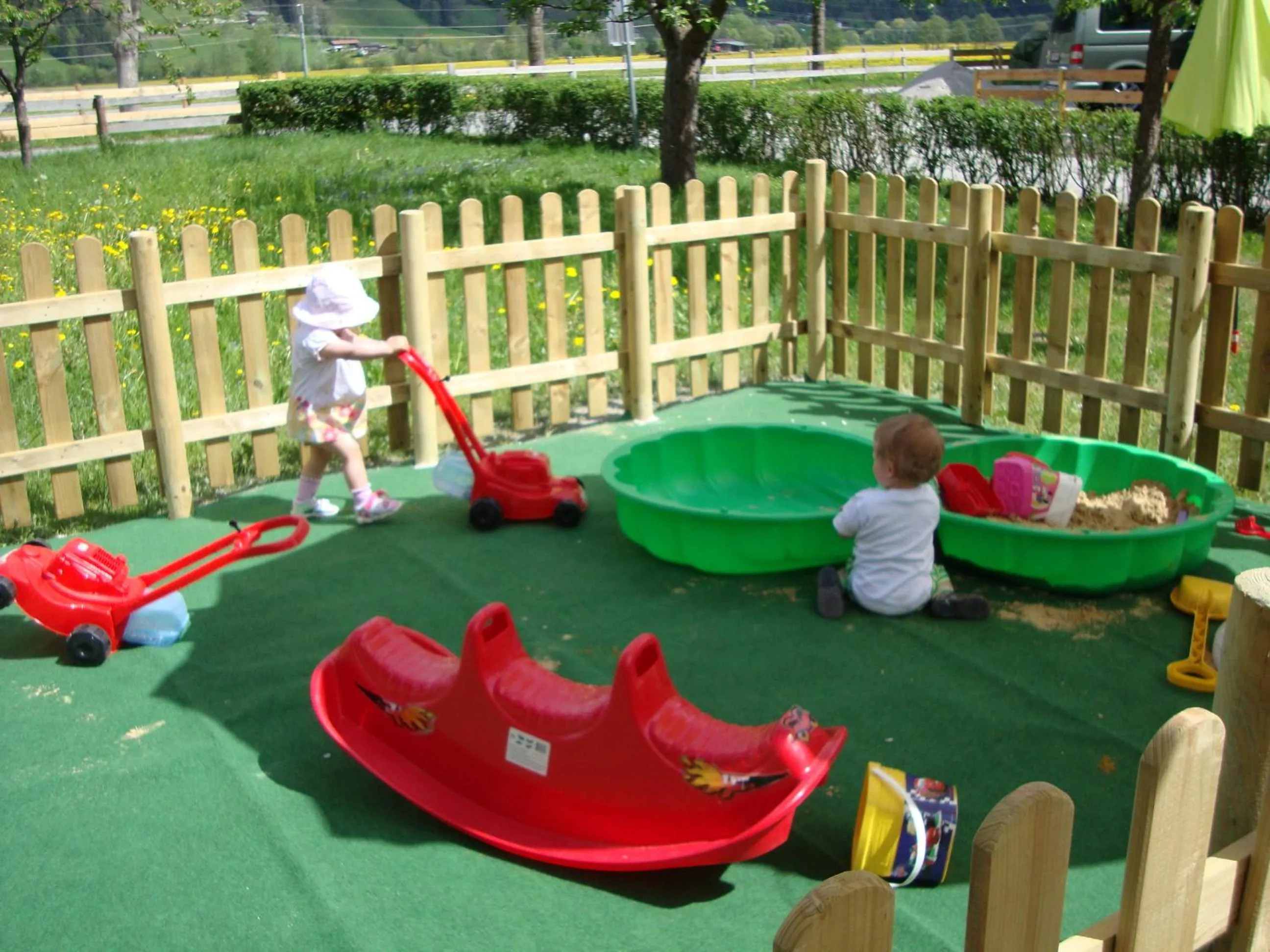 Garden in Gästehaus Schwoagerhof
