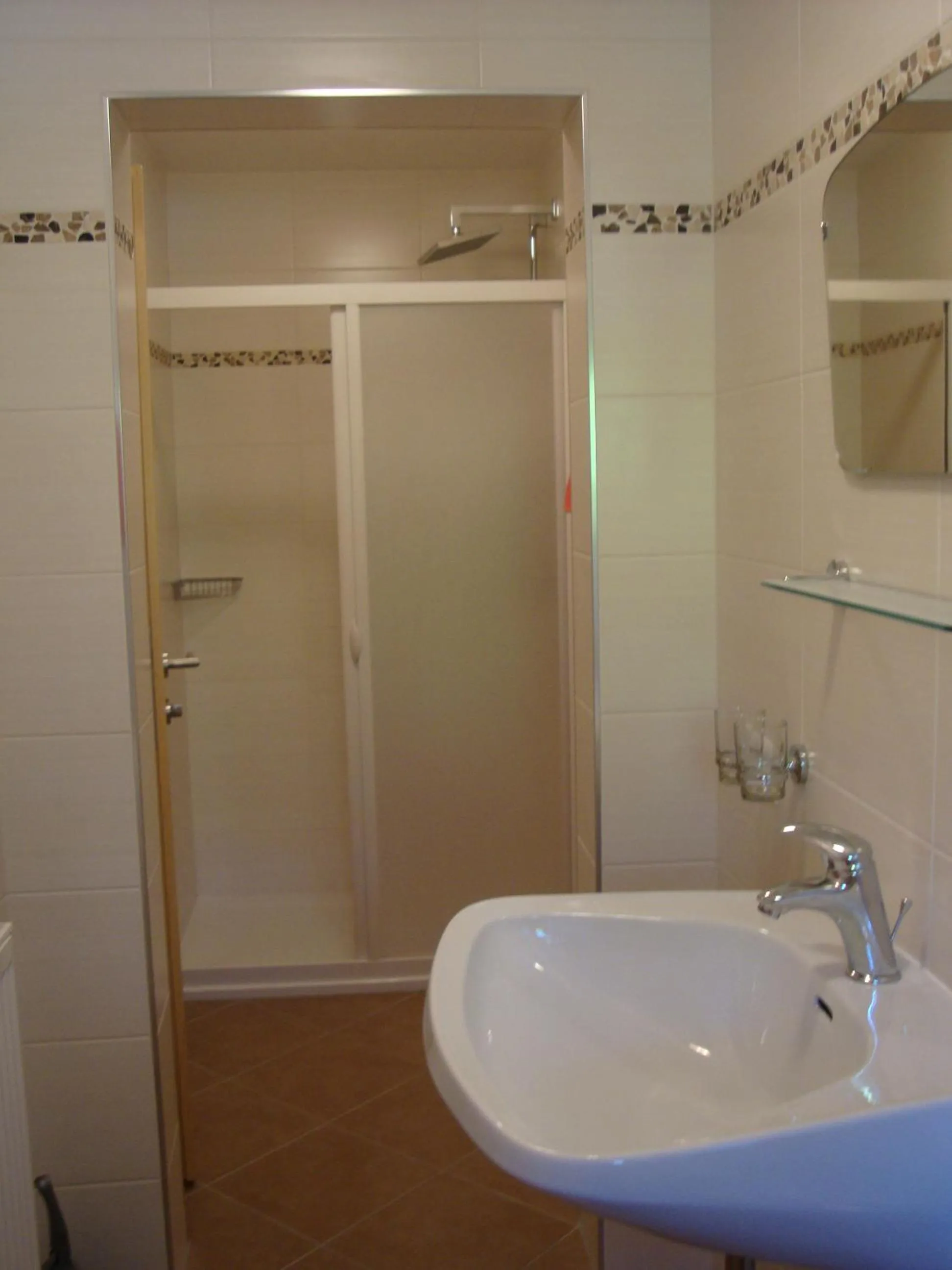 Bathroom in Gästehaus Schwoagerhof