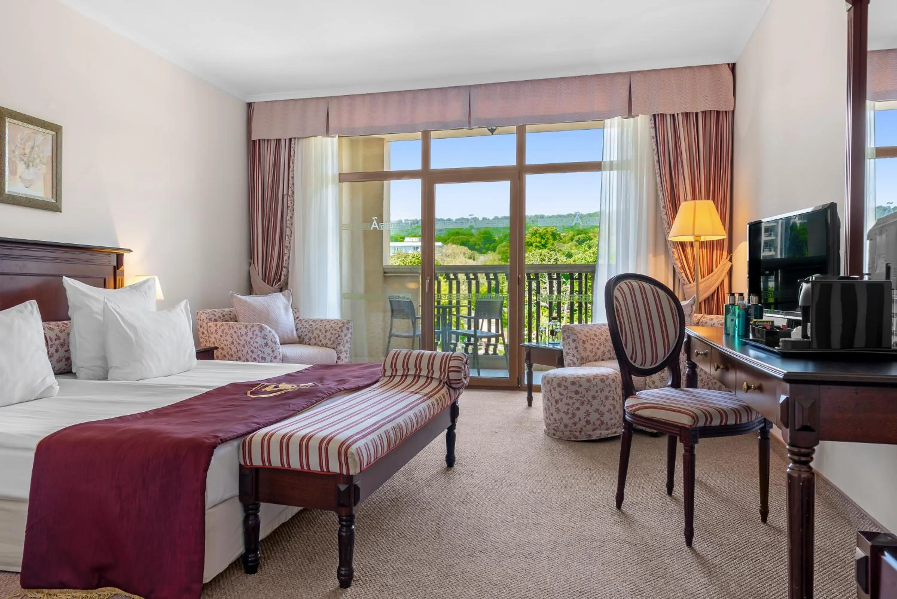 Garden, Bed in Melia Grand Hermitage All Inclusive