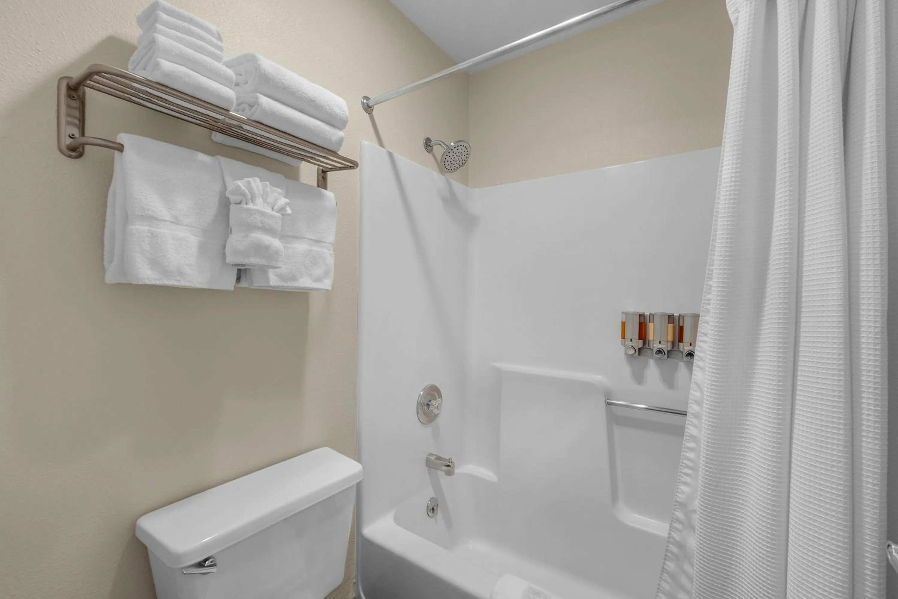 Bathroom in Looking Glass Inn