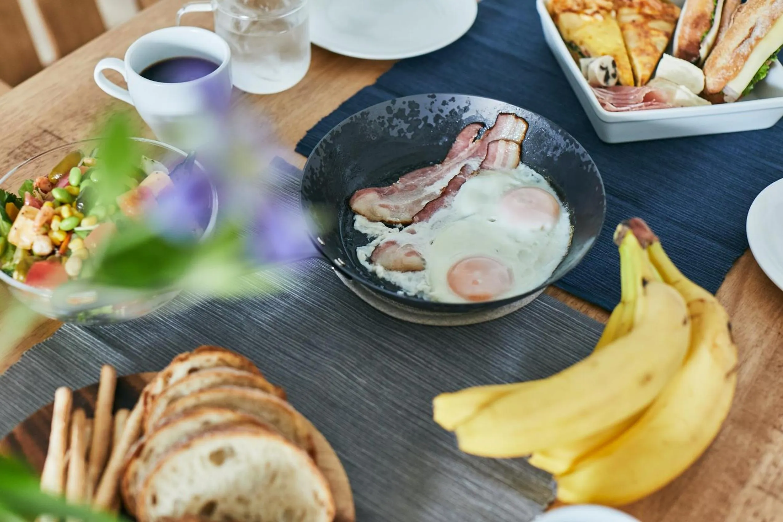 Living room in PINN-S4E5