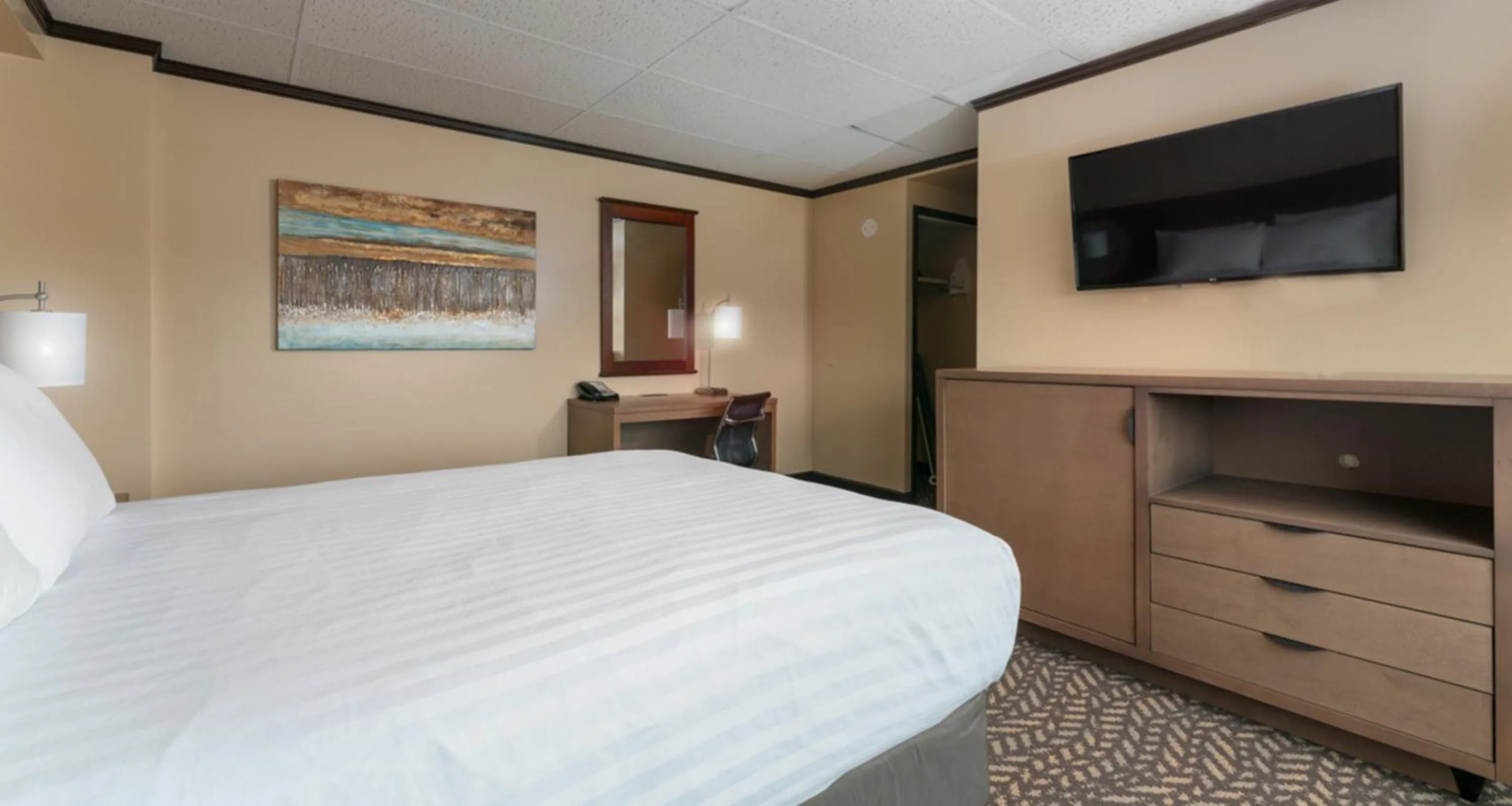 Bed in Prestige Oceanview Hotel Prince Rupert
