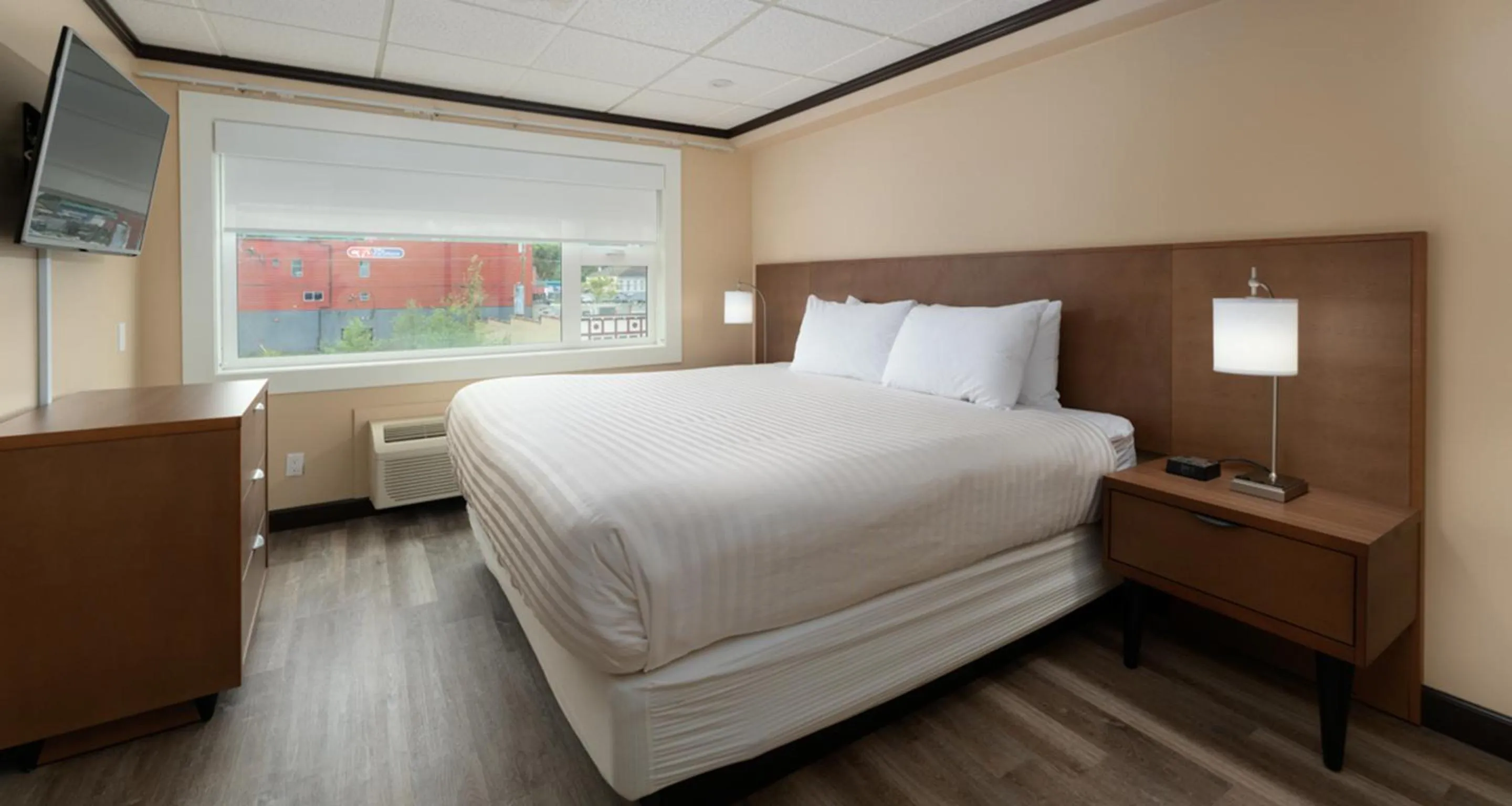 Bed in Prestige Oceanview Hotel Prince Rupert