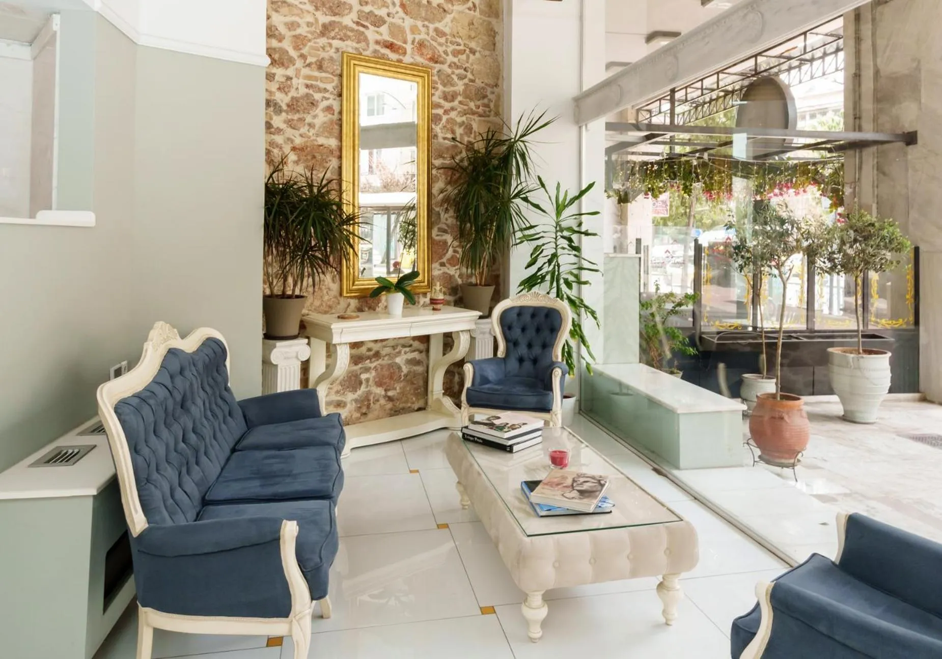 Restaurant/places to eat in Acropolian Spirit Boutique Hotel