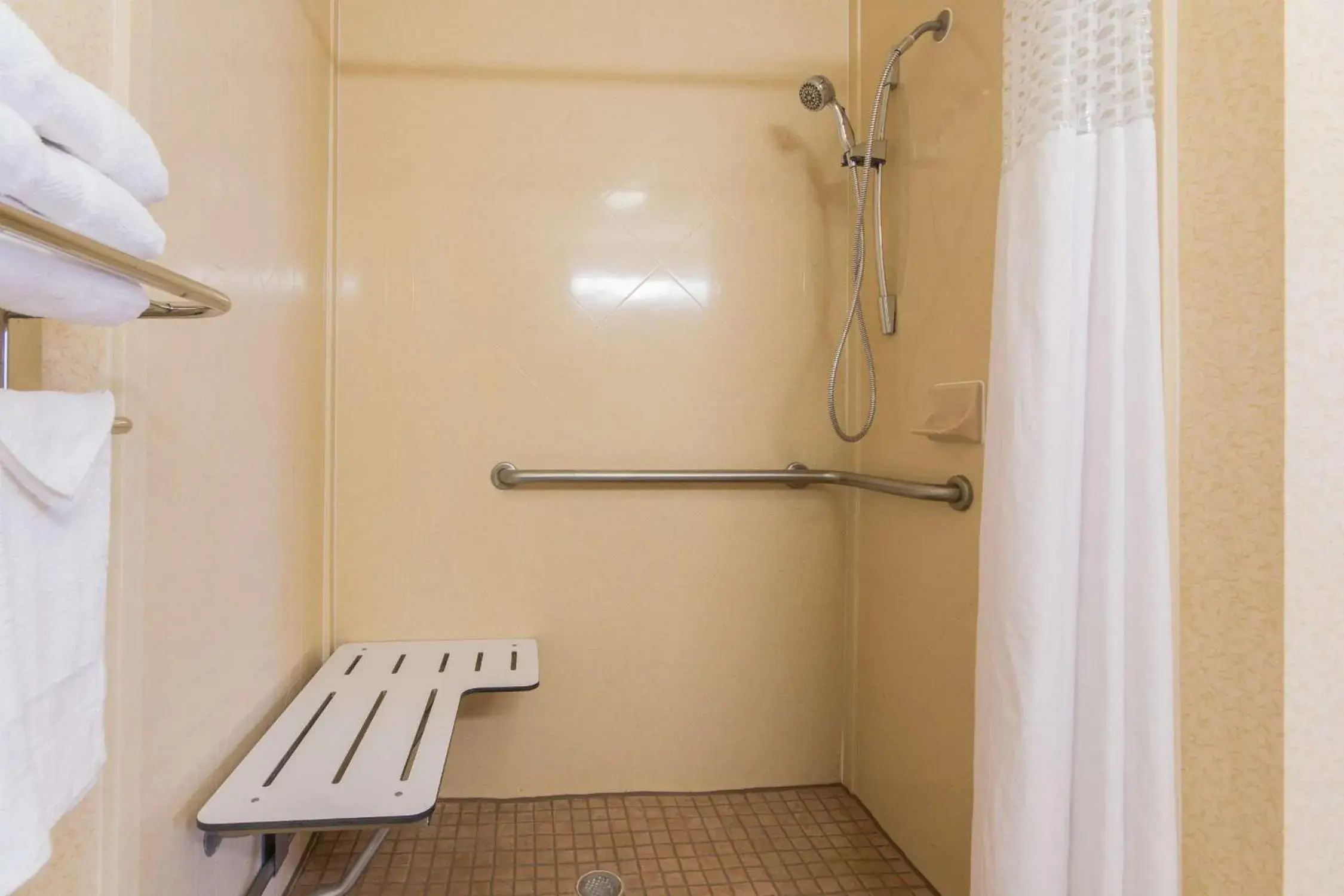 King Room - Hearing Access/Non-Smoking in Hampton Inn & Suites Las Cruces I-25 King Room - Hearing Access/Non-Smoking in Hampton Inn & Suites Las Cruces I-25