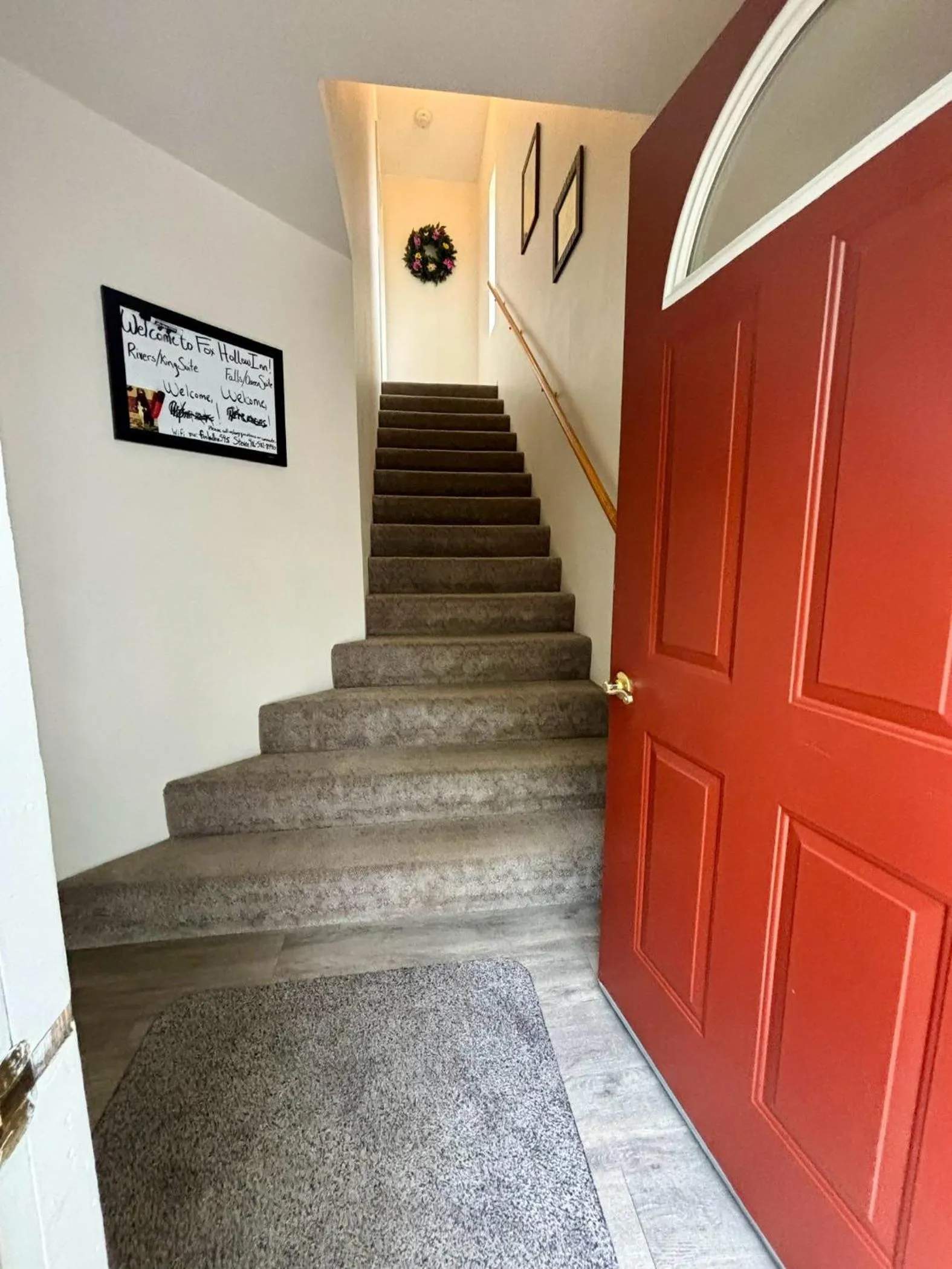 Property building in Fox Hollow Inn