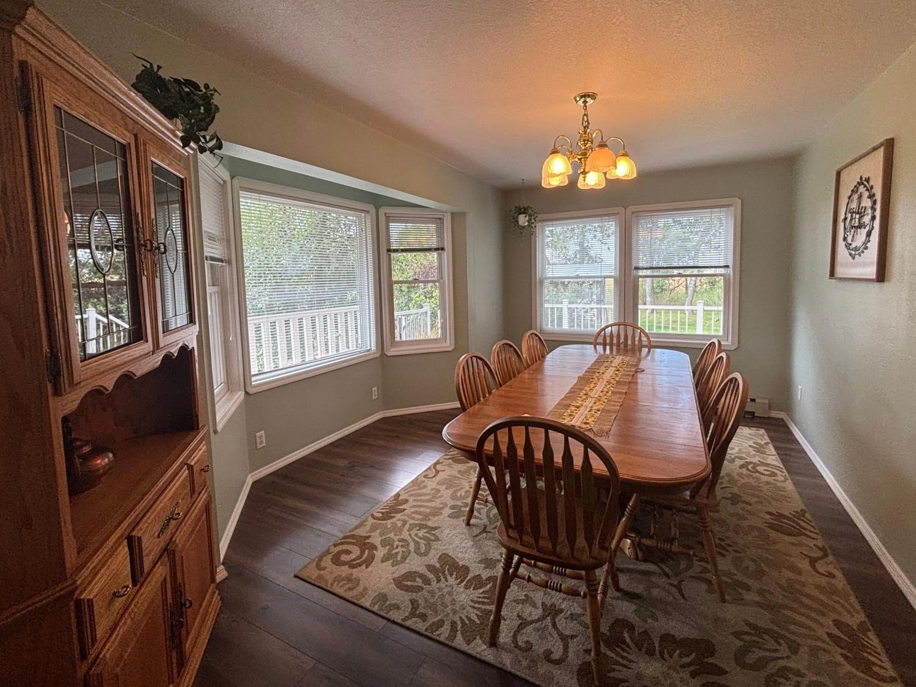 Dining area in Fox Hollow Inn
