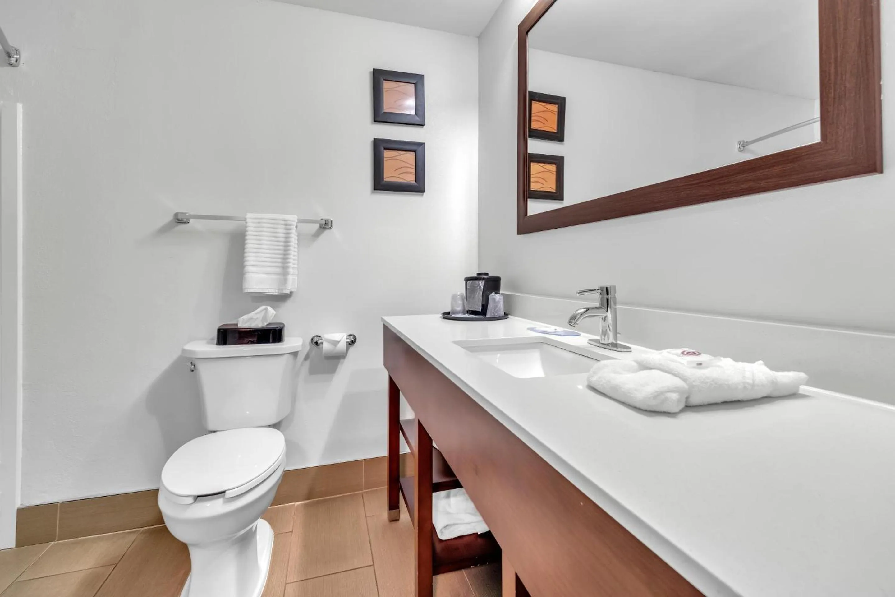 Bedroom in Comfort Inn Somerset - Lake Cumberland