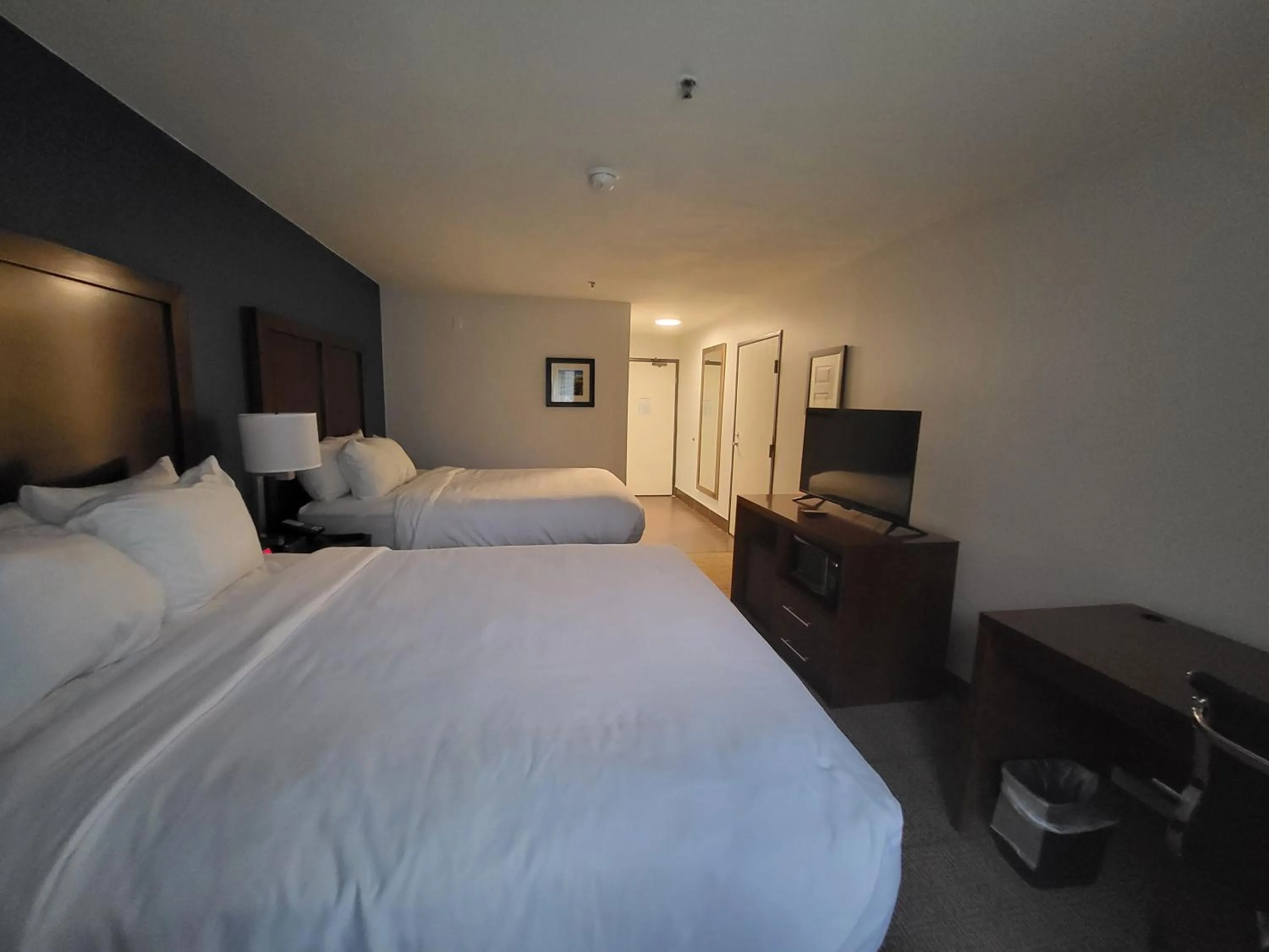 Bed in Comfort Inn Somerset - Lake Cumberland