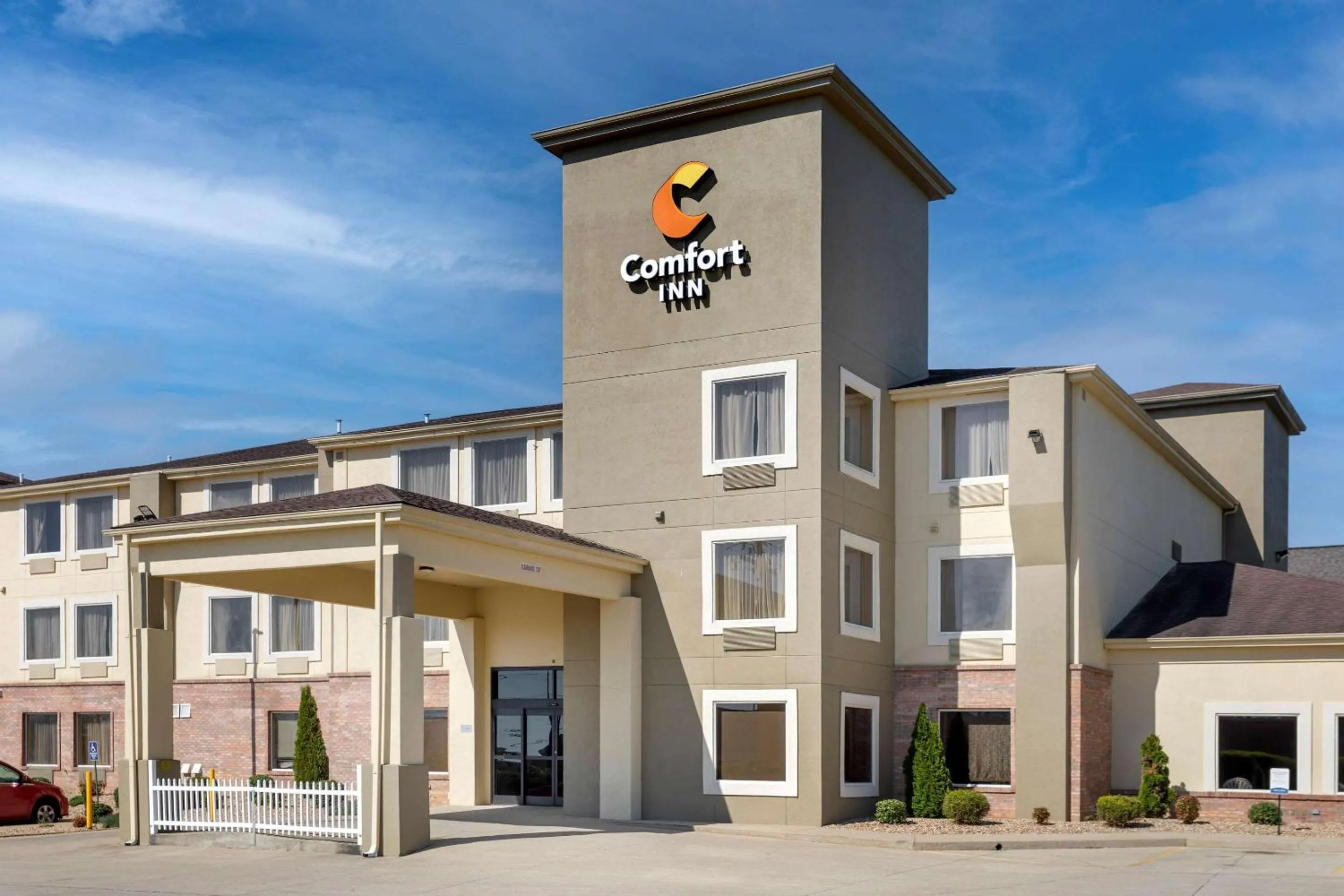Property building in Comfort Inn Somerset - Lake Cumberland