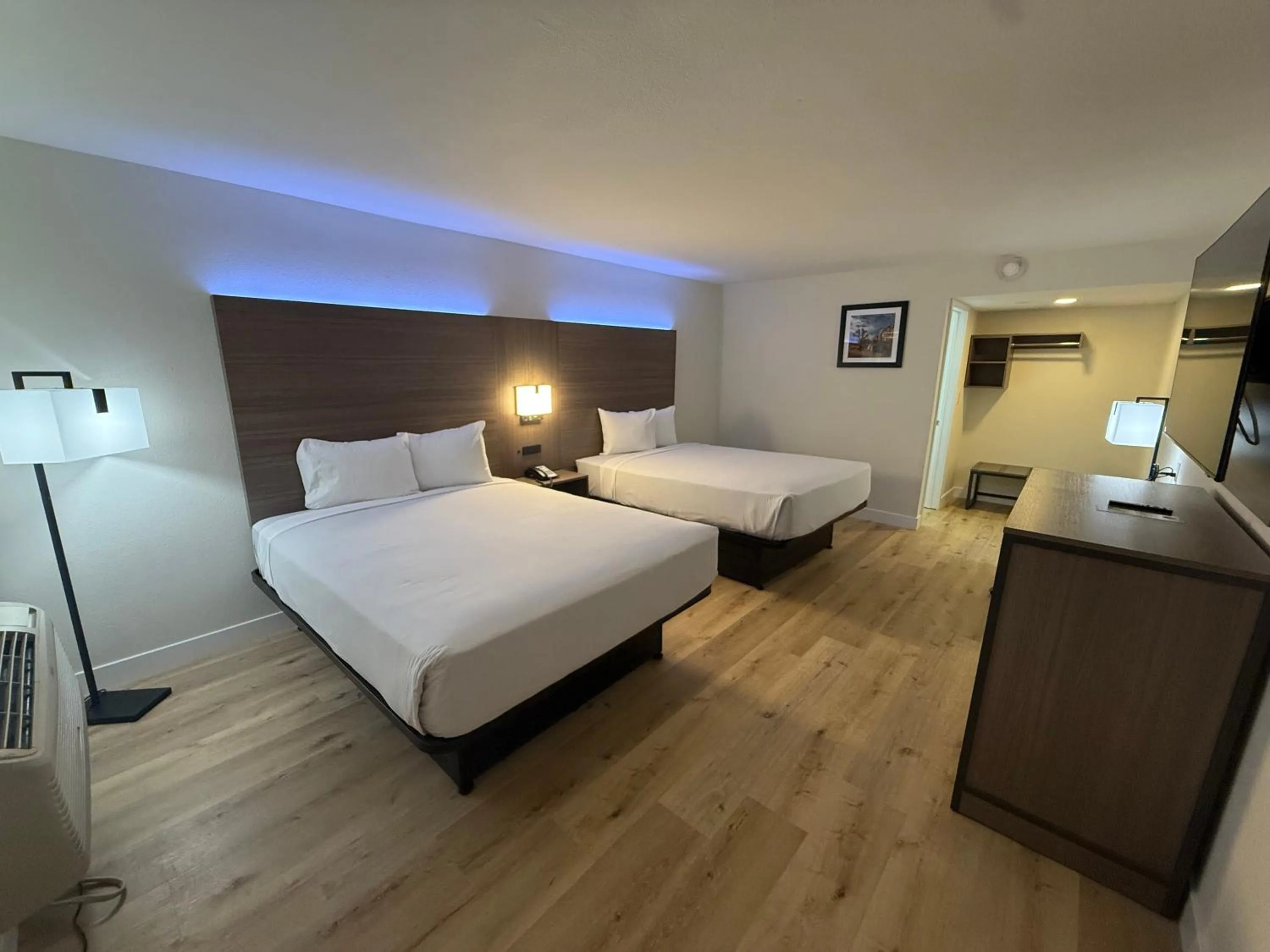 Bed in Travelodge by Wyndham Imperial - El Centro