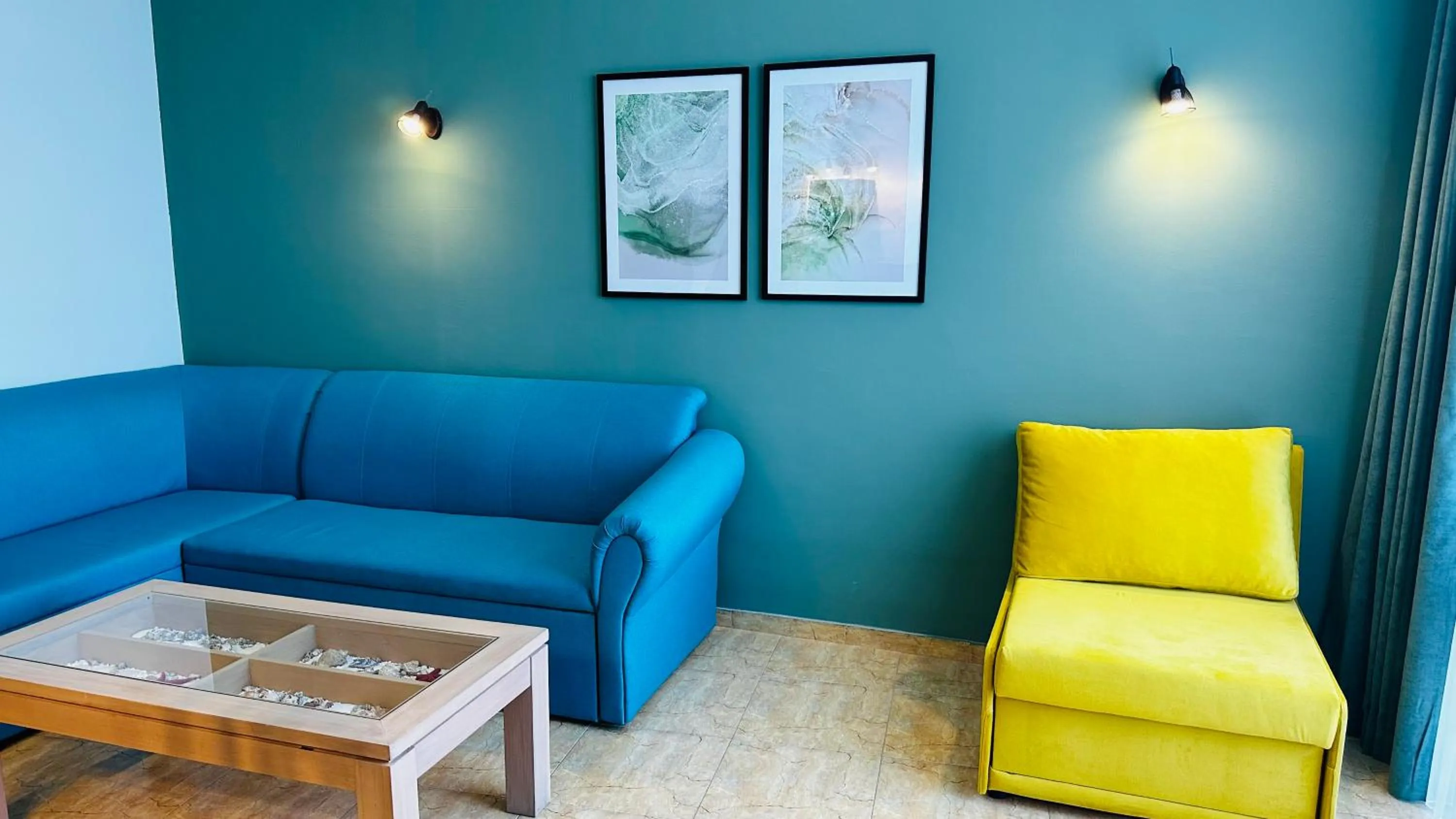 Living room in Queen Nelly