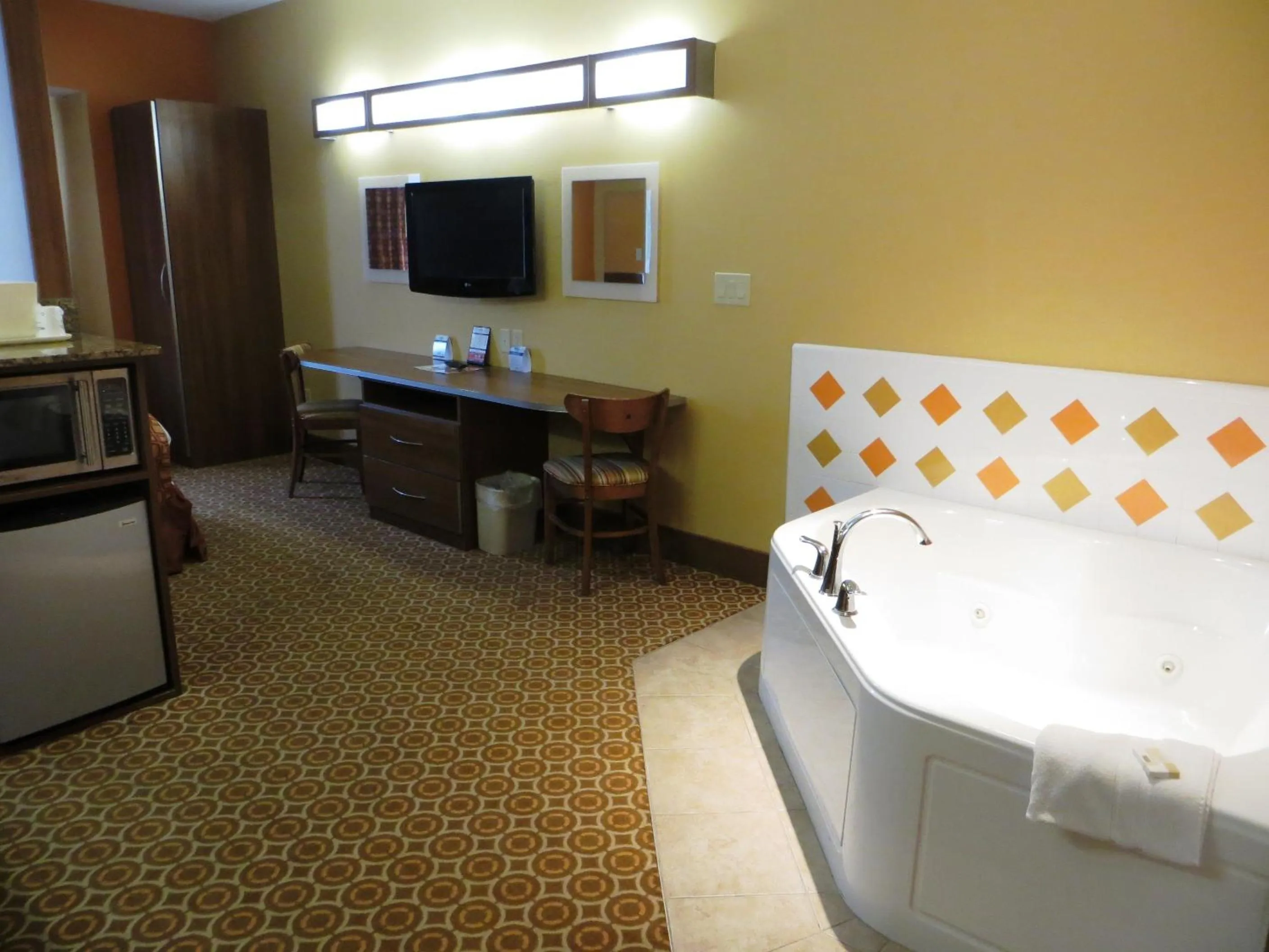 Hot Tub in Microtel by Wyndham South Bend Notre Dame University