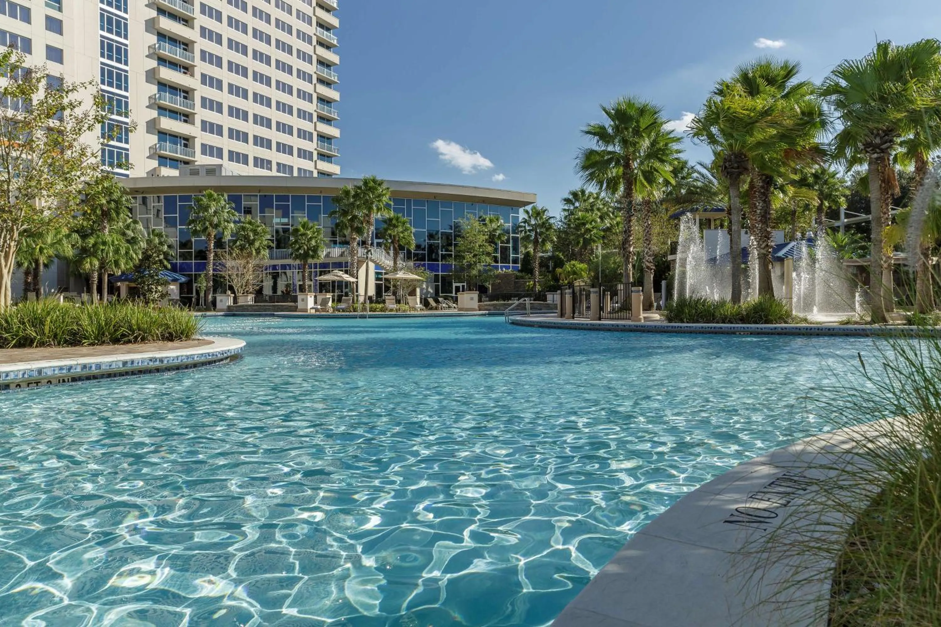 Swimming pool in Hyatt Regency Orlando