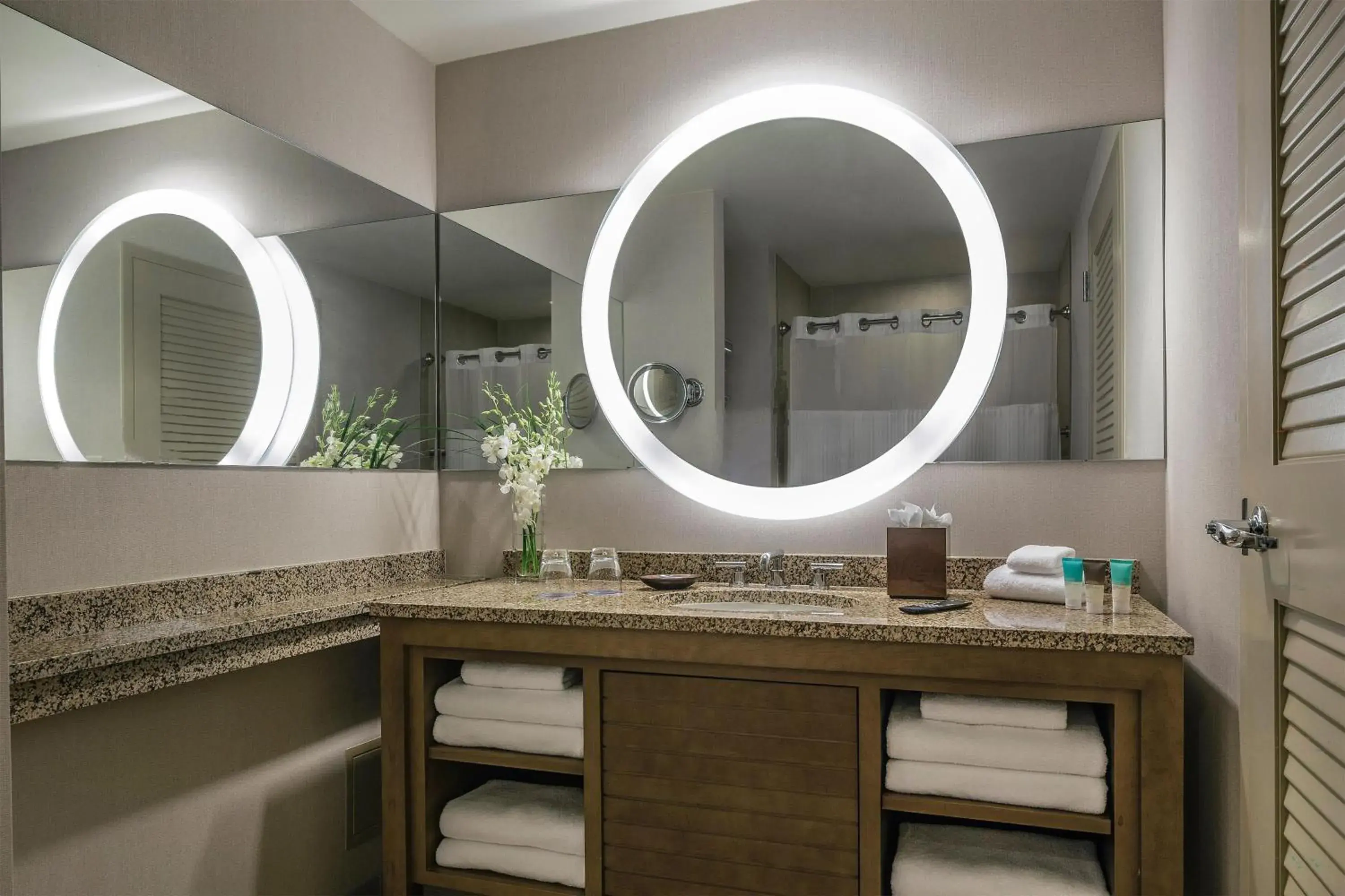 Queen Room with Two Queen Beds - Club Access in Hyatt Regency Orlando Queen Room with Two Queen Beds - Club Access in Hyatt Regency Orlando