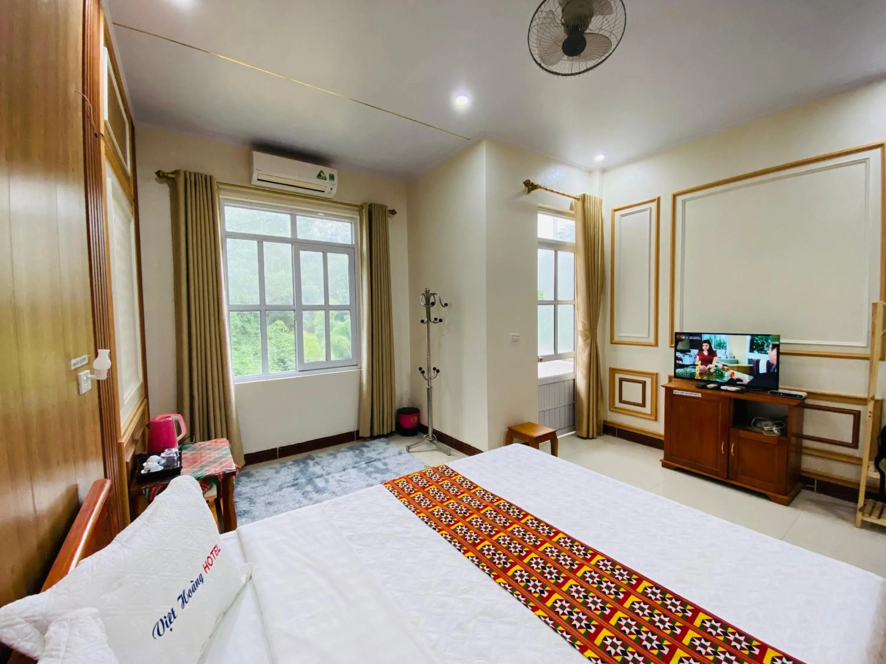 Bedroom in Viet Hoang Hotel Bao Lac
