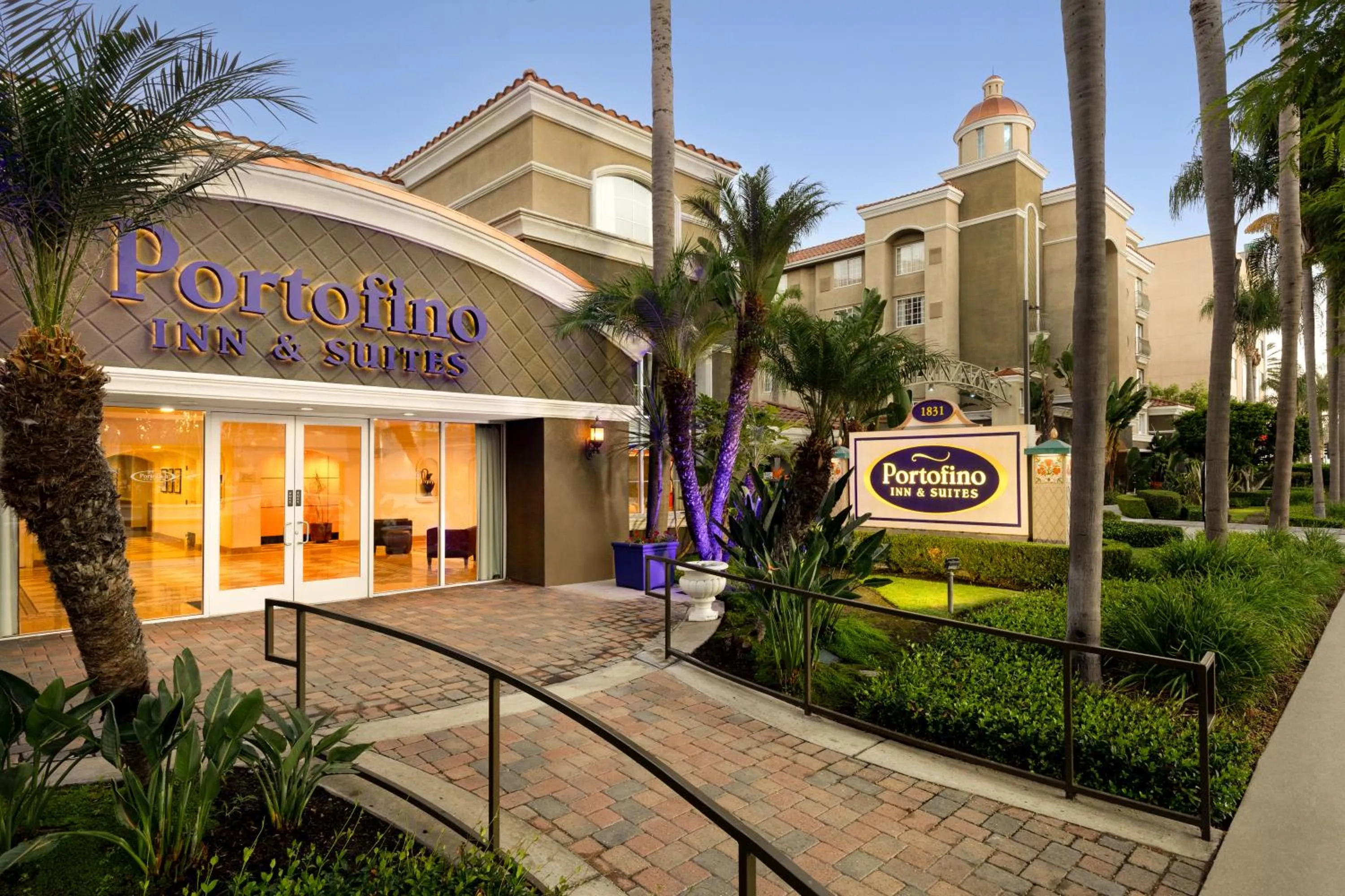Property building in Anaheim Portofino Inn & Suites