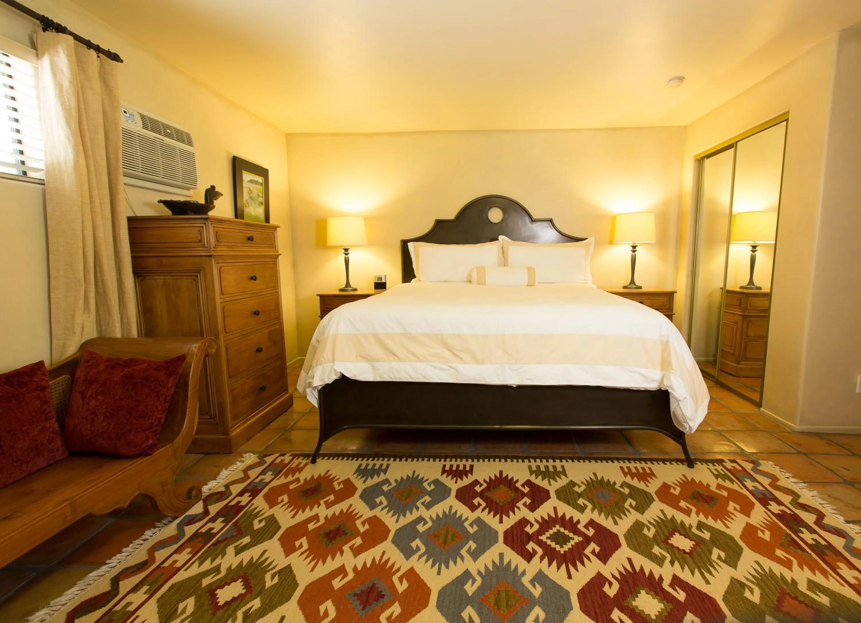 Bed in Blue Iguana Inn